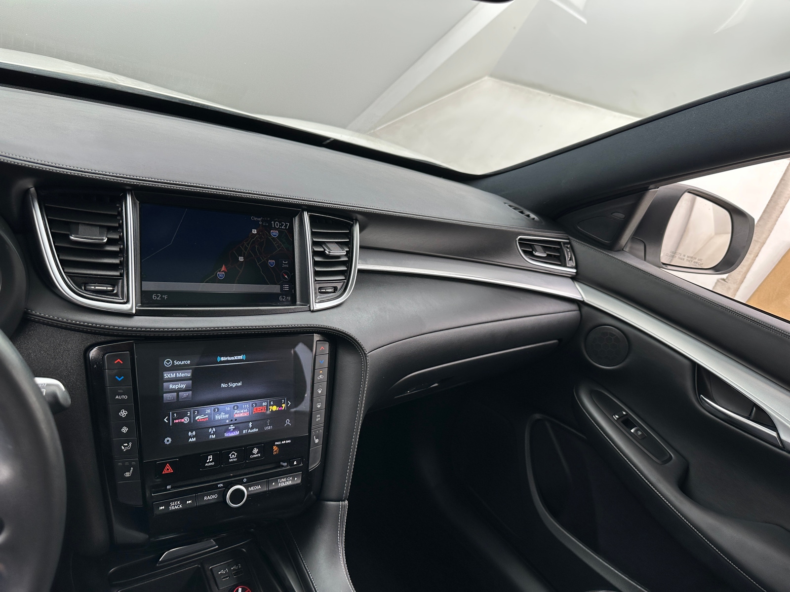 Thumbnail: 2020 INFINITI QX50 - 3
