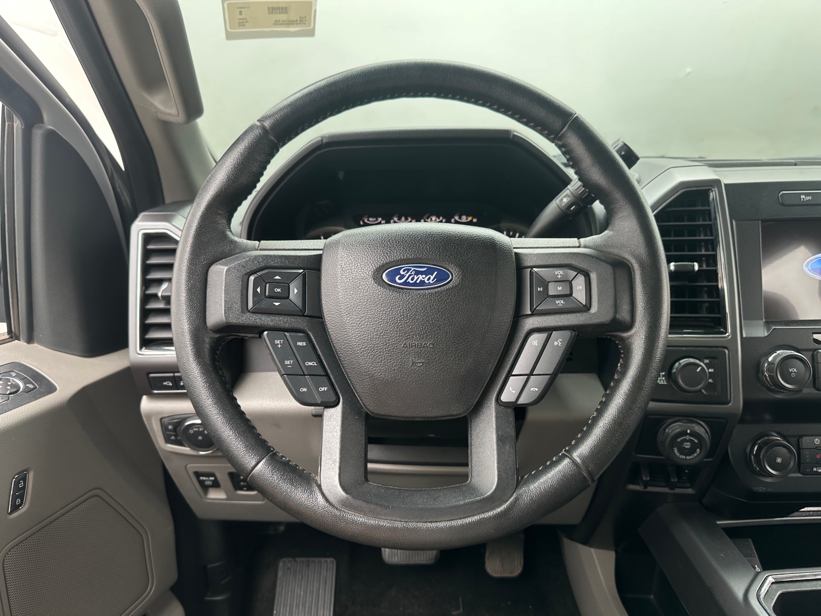 Thumbnail: 2019 Ford Econoline - 5