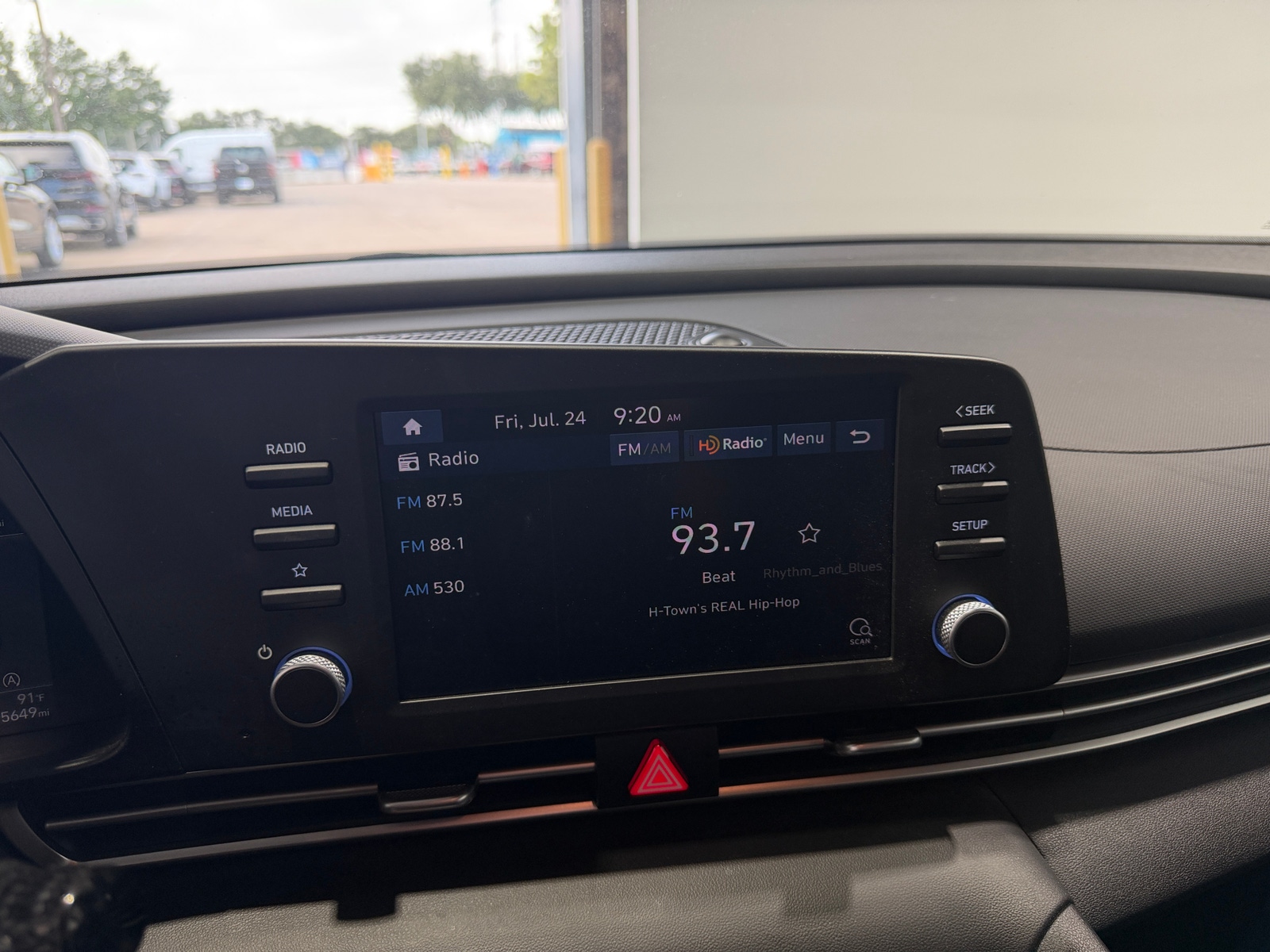 Thumbnail: 2023 Hyundai Elantra - 4