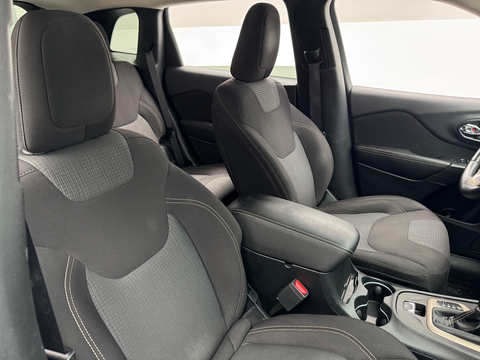 Thumbnail: 2016 Jeep Cherokee - 2