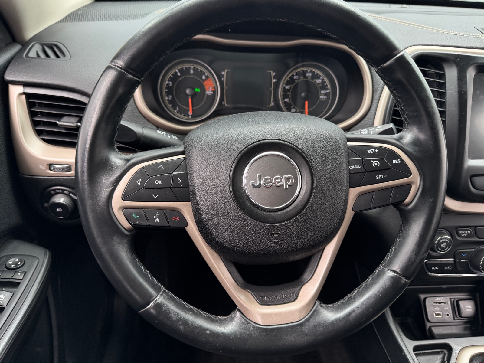 Thumbnail: 2016 Jeep Cherokee - 5