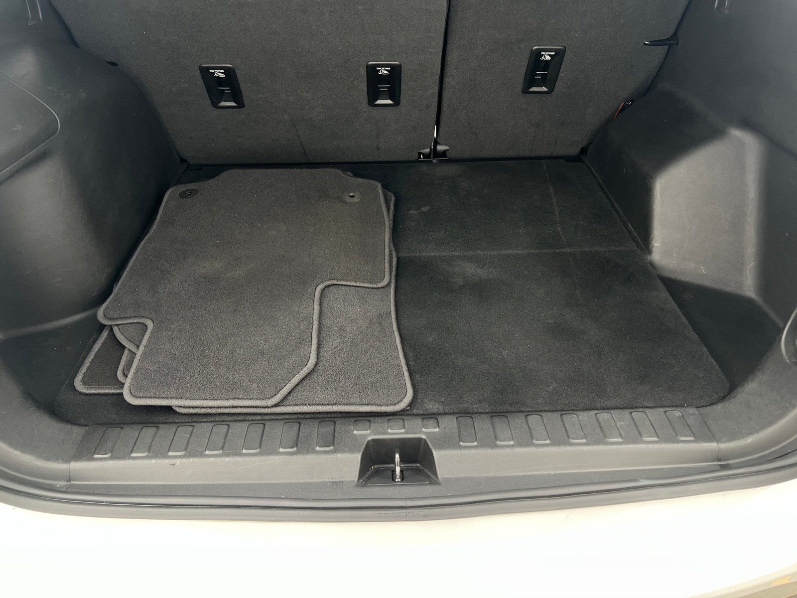 Thumbnail: 2018 Chevrolet Equinox - 7