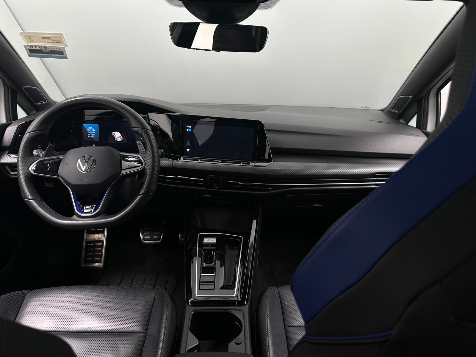 Thumbnail: 2024 Volkswagen Golf - 2