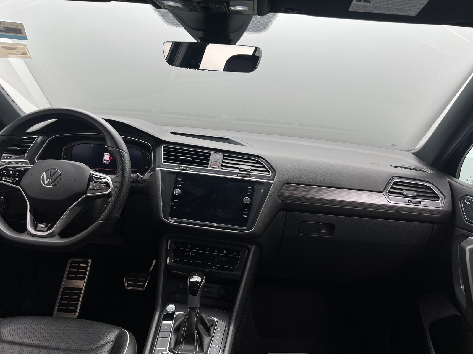 Thumbnail: 2024 Volkswagen Tiguan - 2