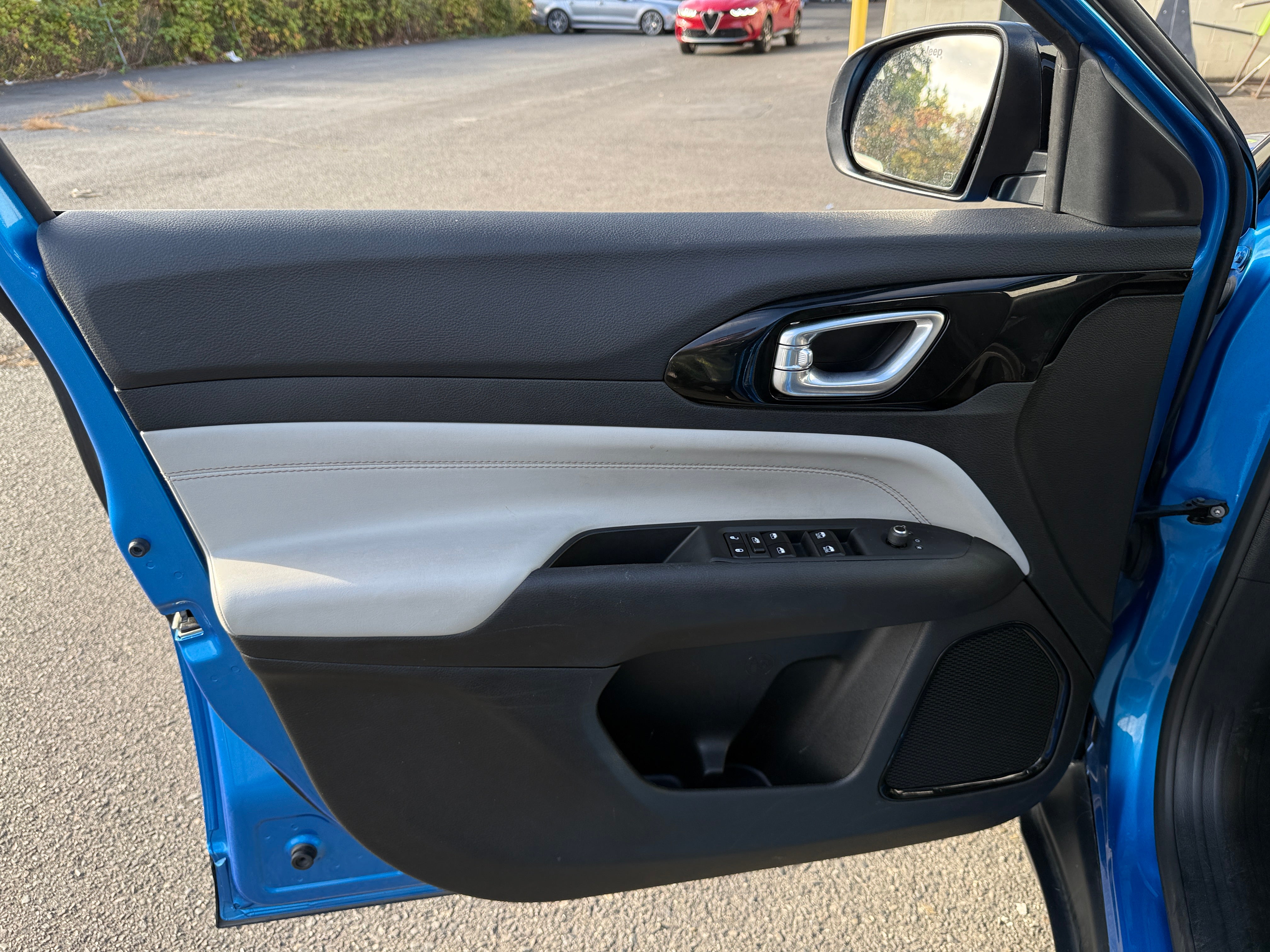 2025 Jeep Compass Limited - Photo 7