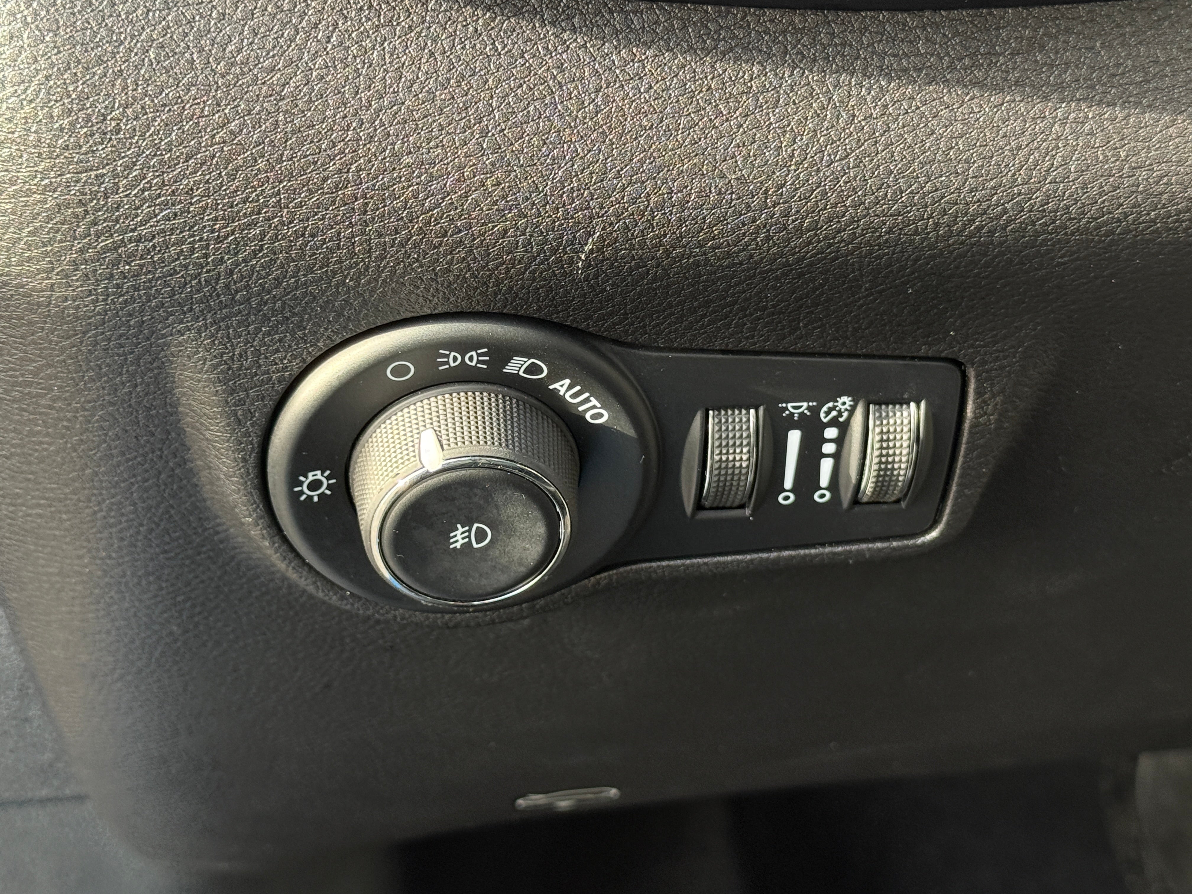 2025 Jeep Compass Limited - Photo 11