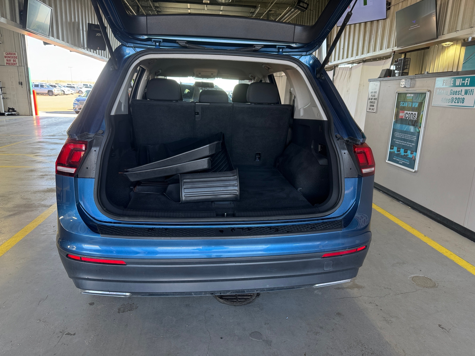 Thumbnail: 2019 Volkswagen Tiguan - 7