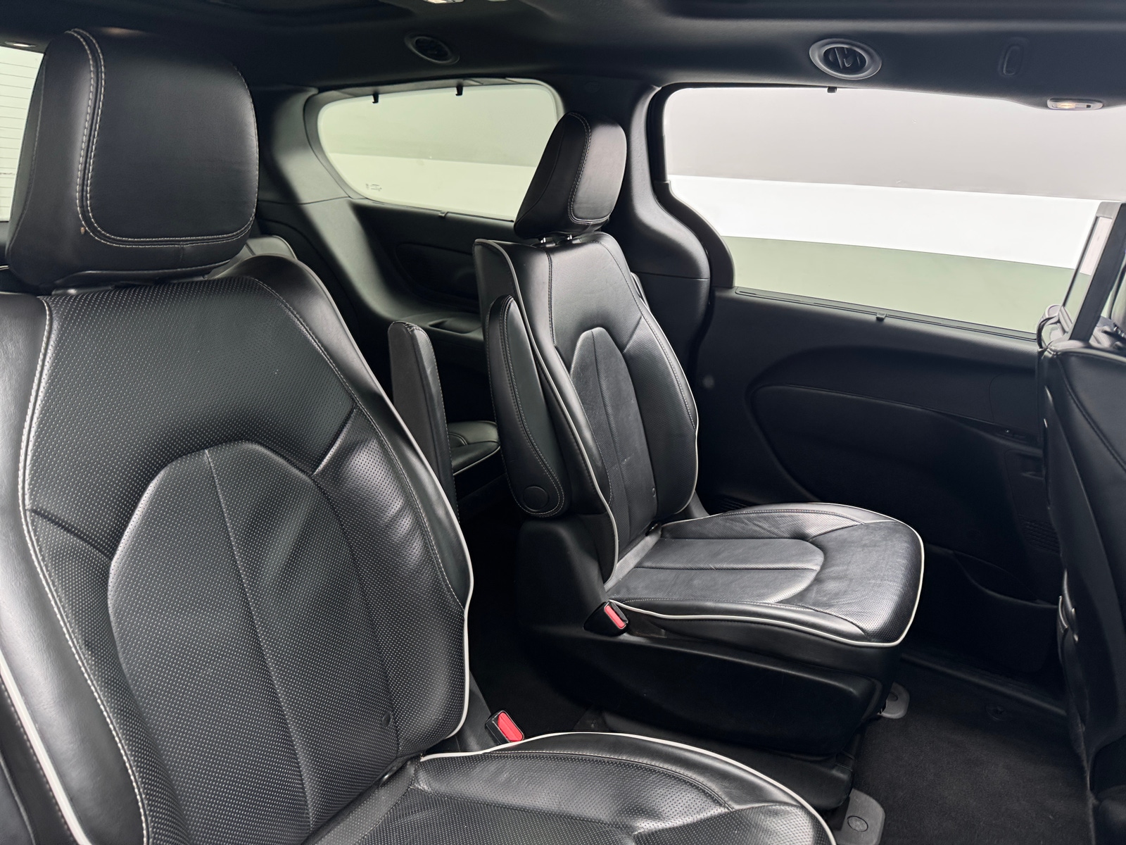 Thumbnail: 2019 Chrysler Pacifica - 5
