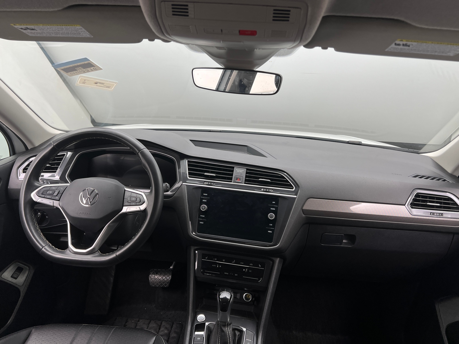 Thumbnail: 2024 Volkswagen Tiguan - 2