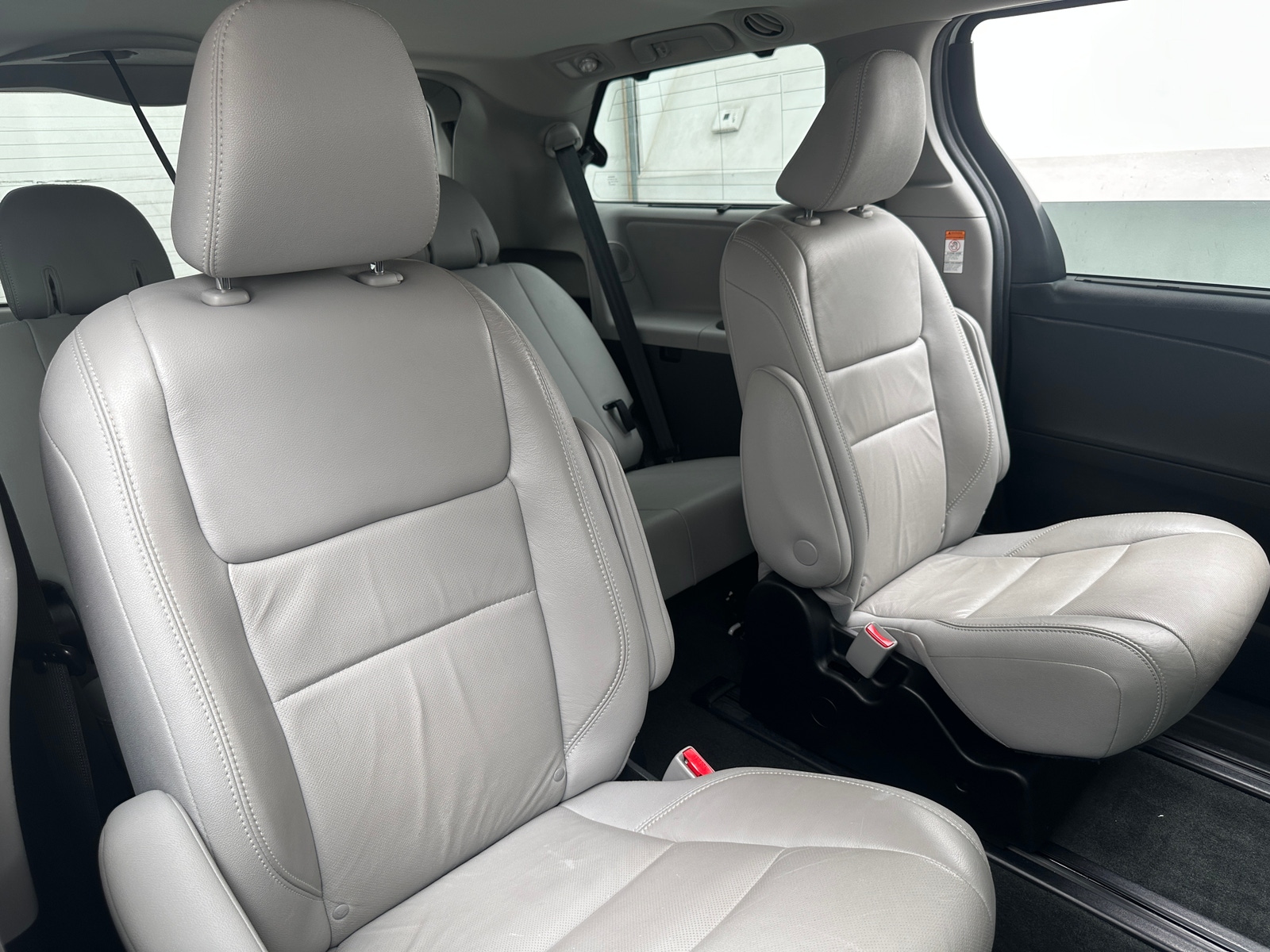 Thumbnail: 2018 Toyota Sienna - 5
