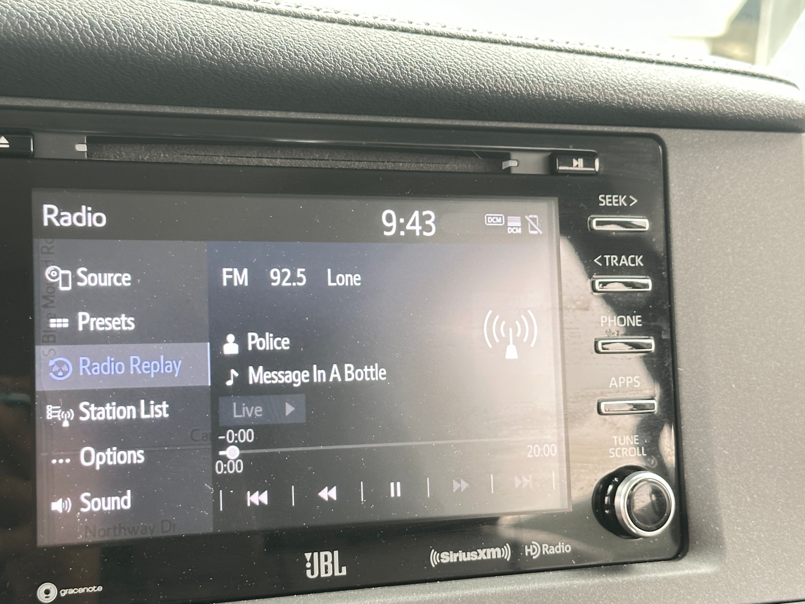 Thumbnail: 2018 Toyota Sienna - 3