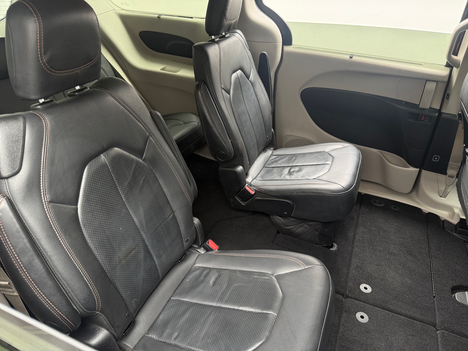 Thumbnail: 2019 Chrysler Pacifica - 5