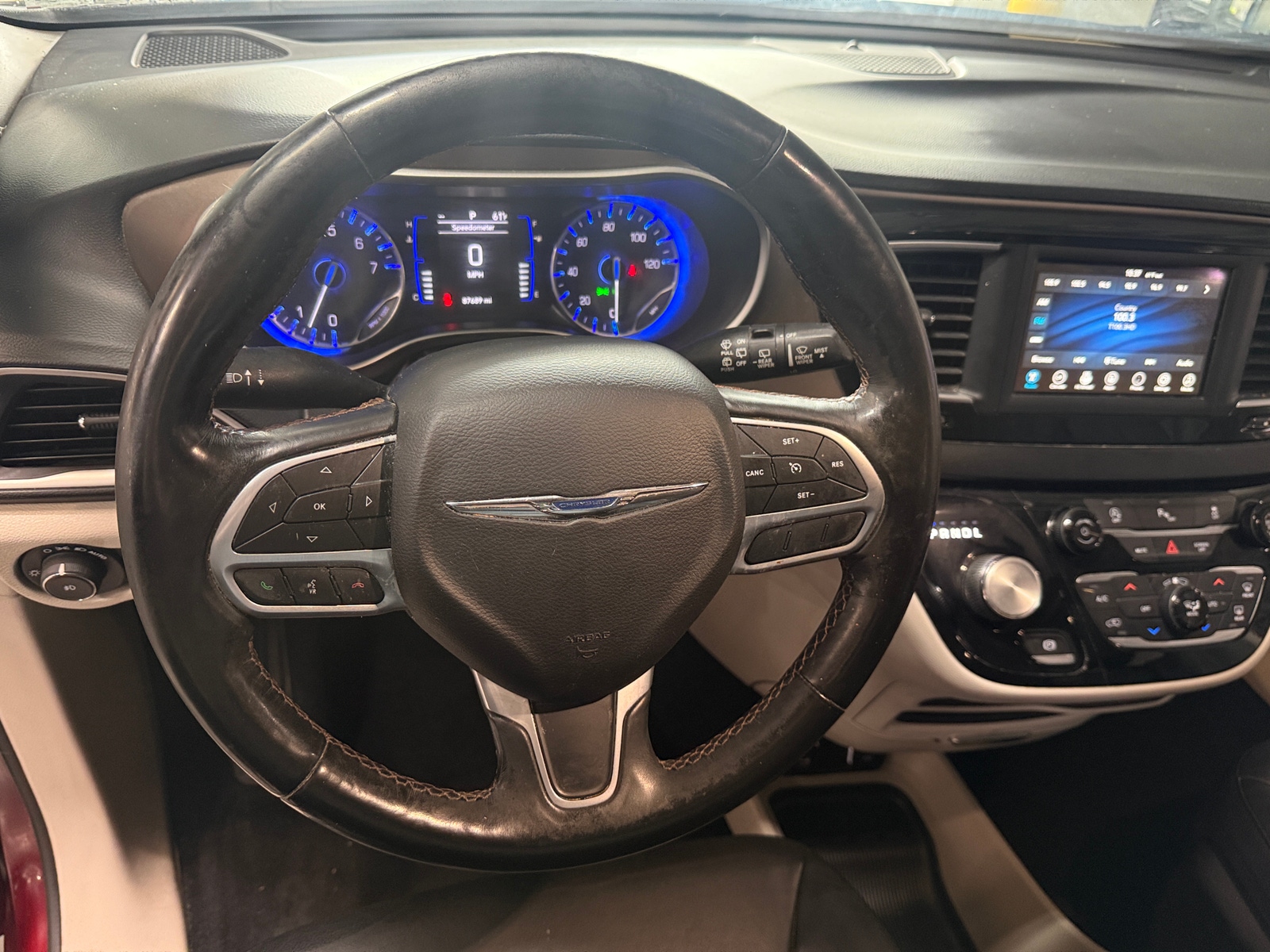 Thumbnail: 2019 Chrysler Pacifica - 4