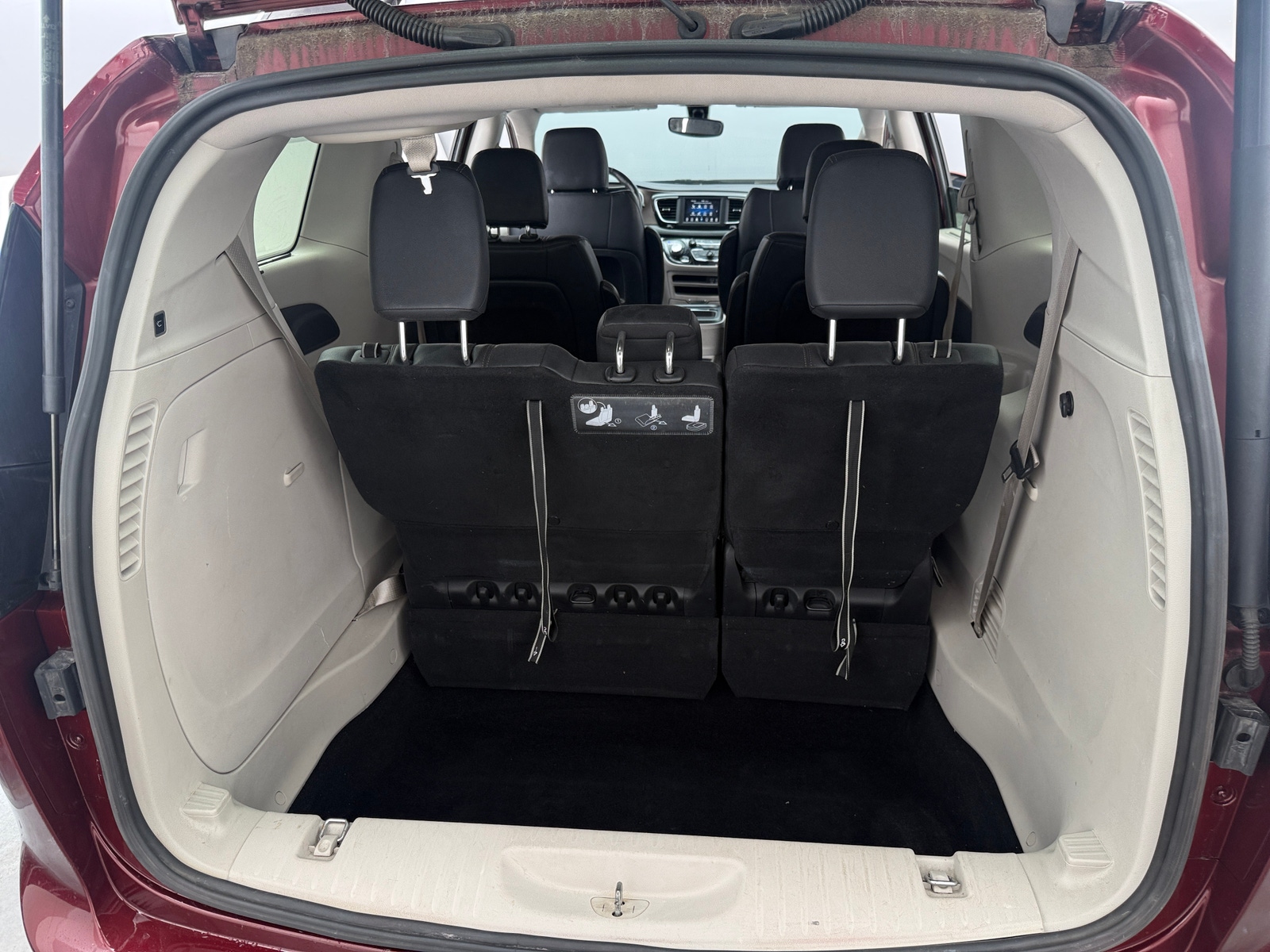 Thumbnail: 2019 Chrysler Pacifica - 6