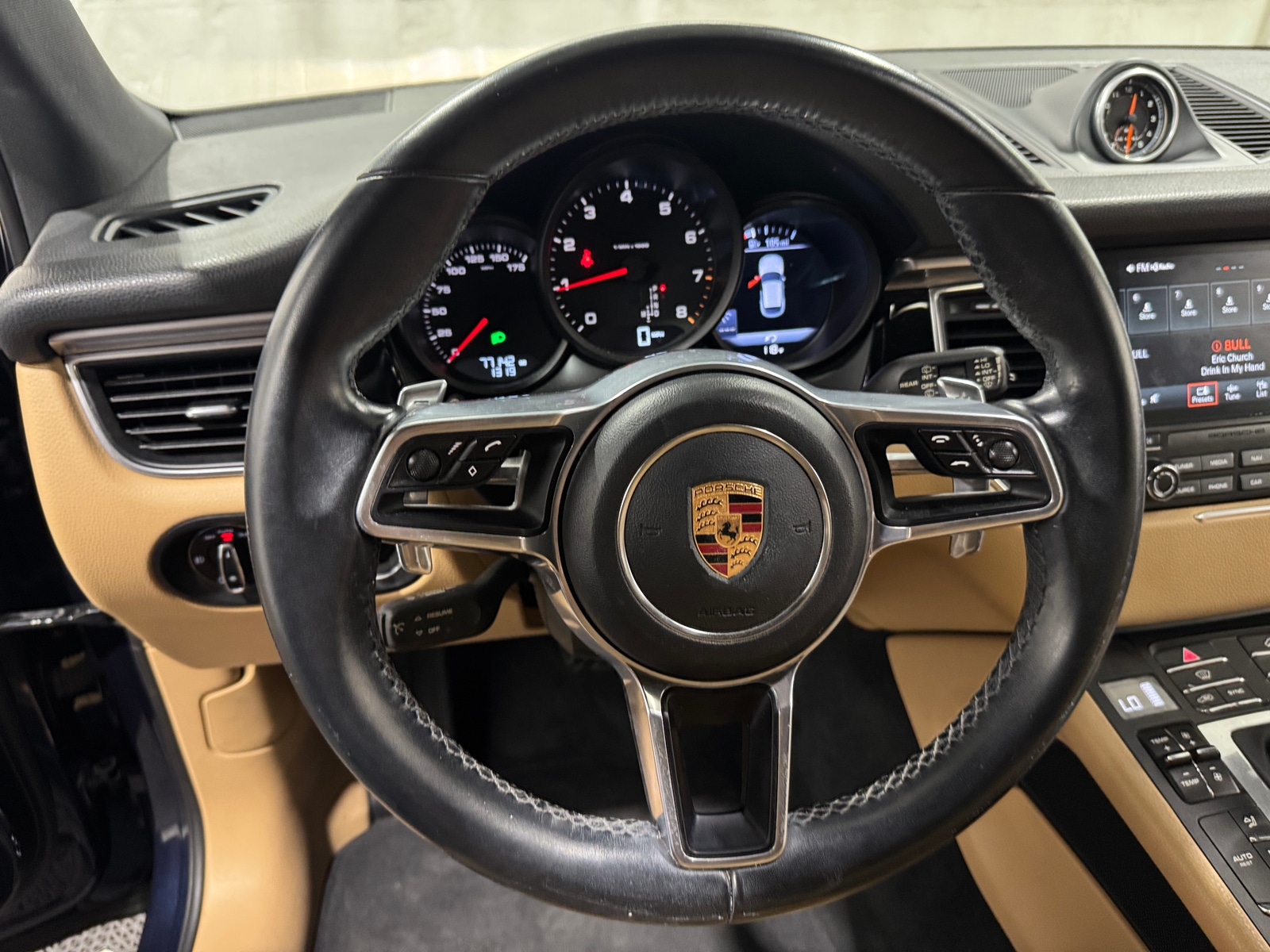 Thumbnail: 2017 Porsche Macan - 4