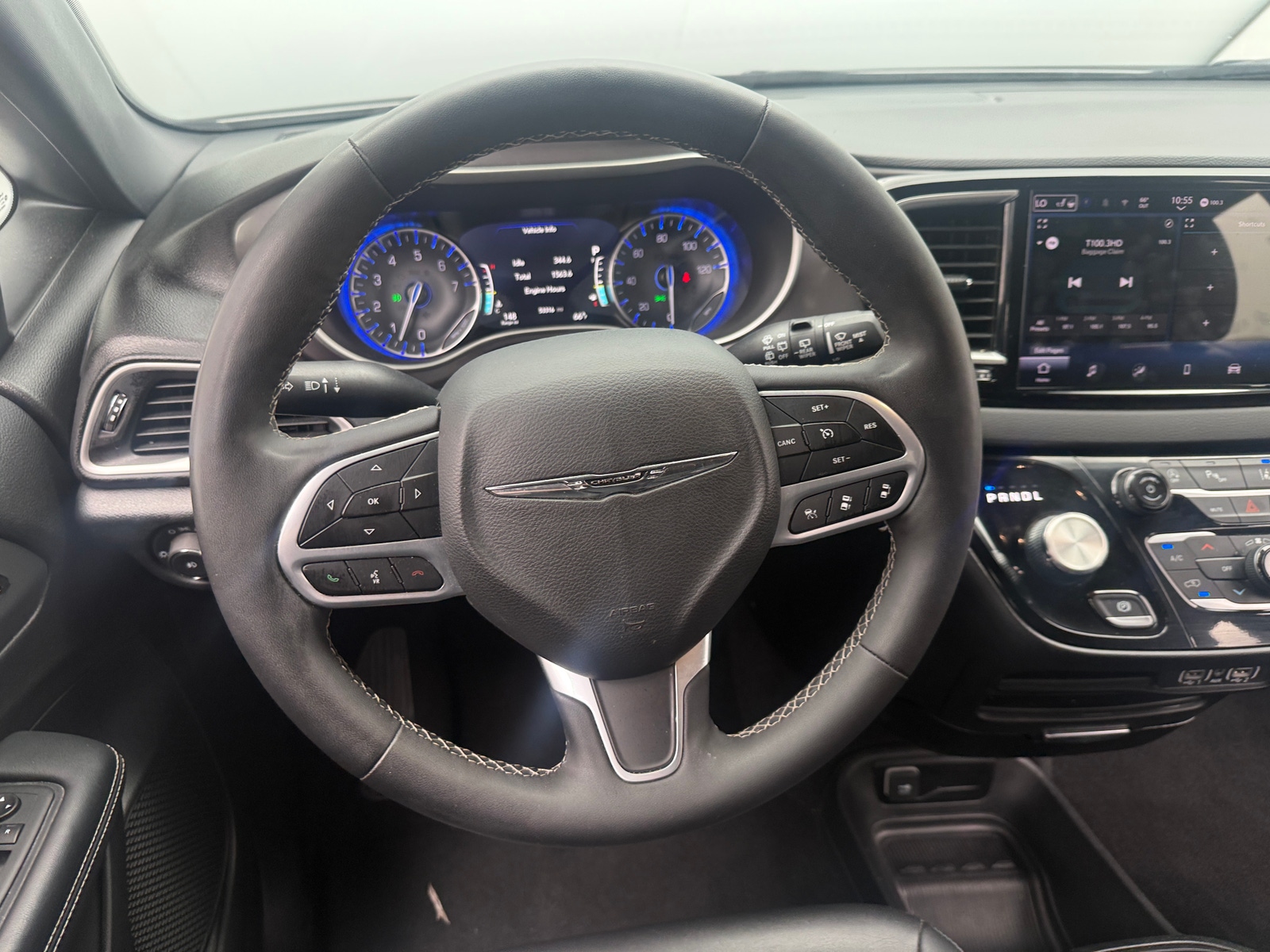 Thumbnail: 2025 Chrysler Pacifica - 4