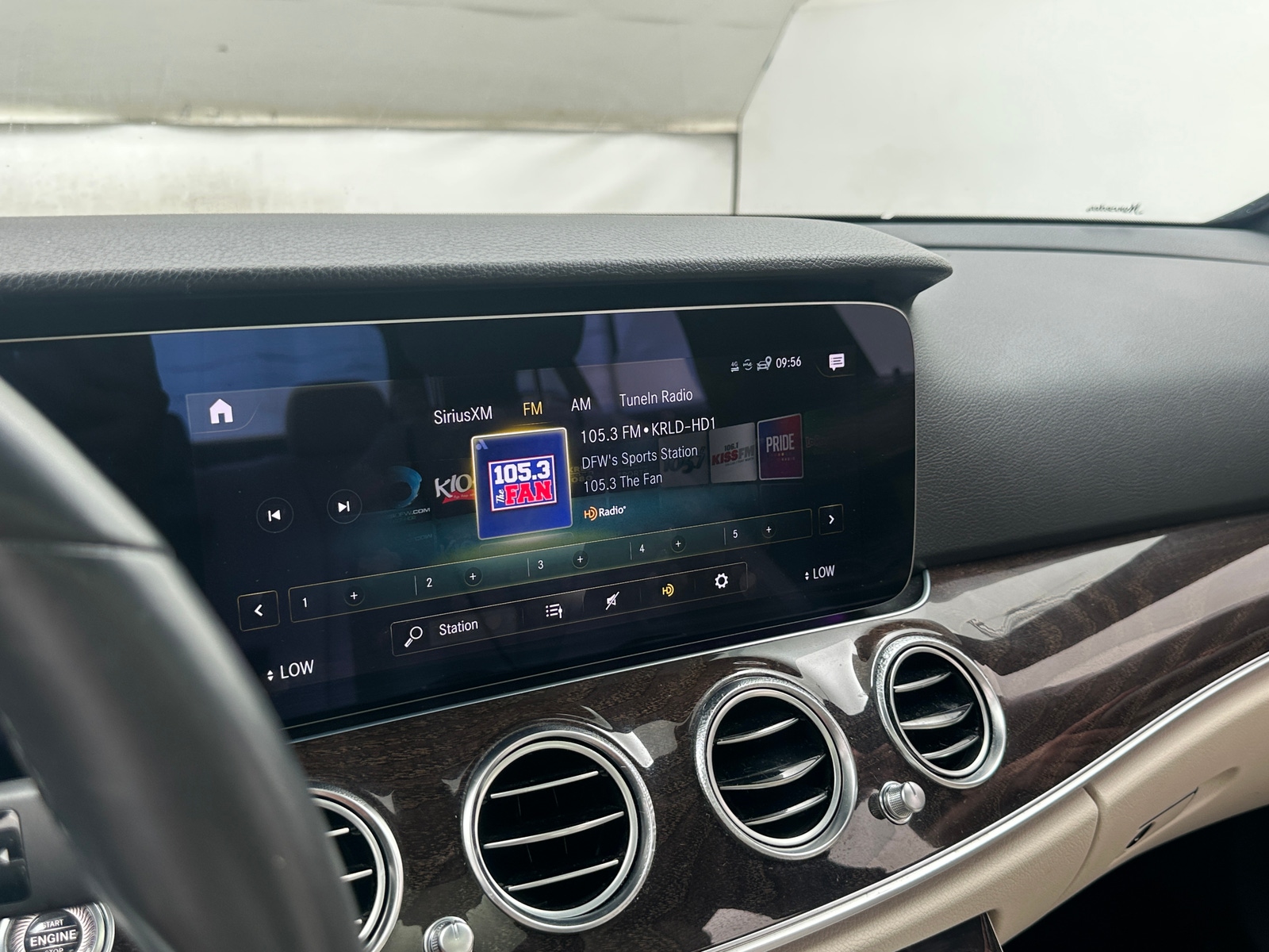 Thumbnail: 2023 Mercedes-Benz E-Class - 3