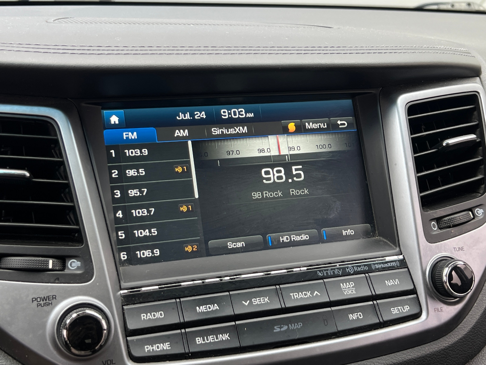 Thumbnail: 2017 Hyundai Tucson - 4
