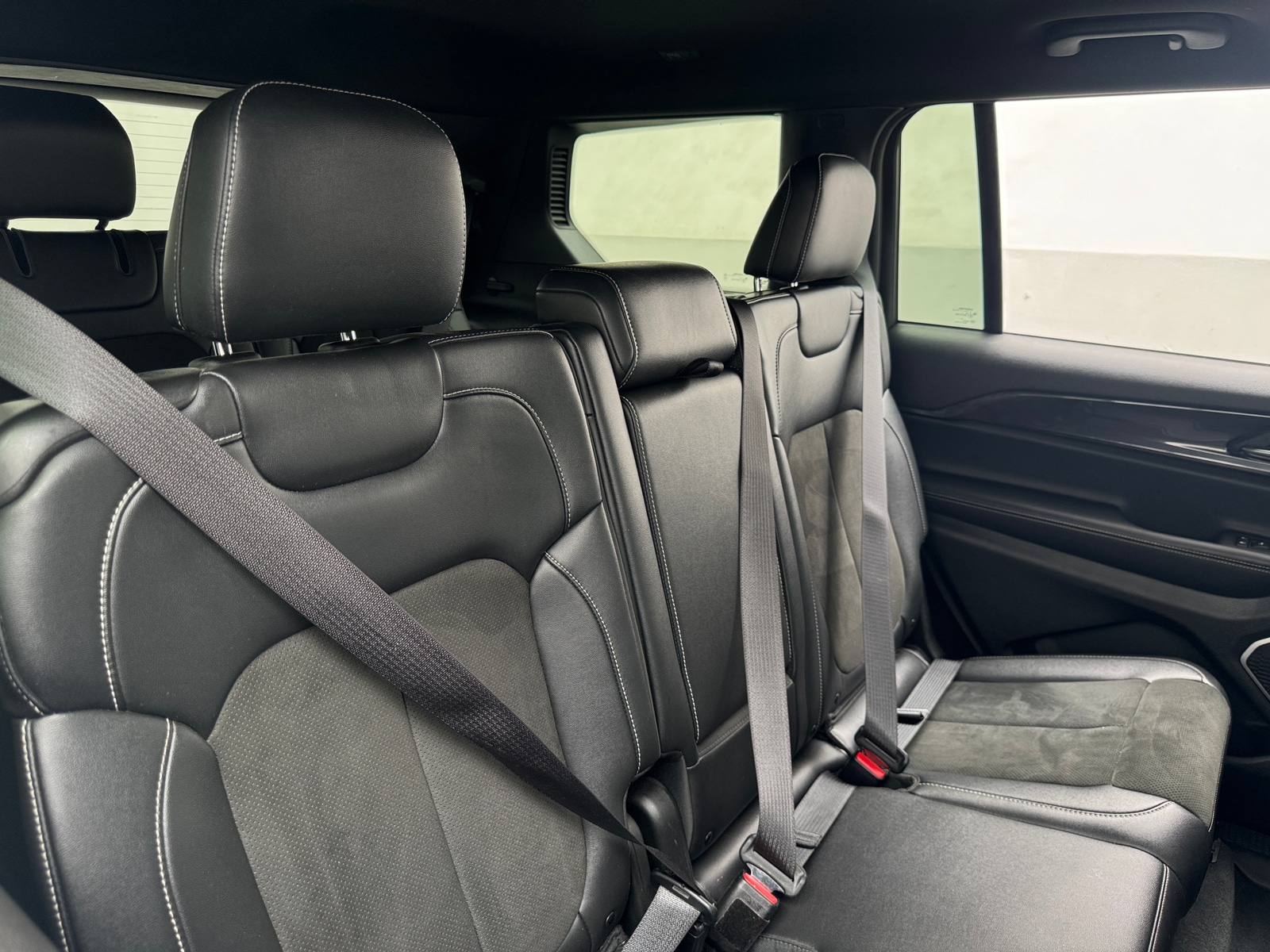 Thumbnail: 2022 Jeep Grand Cherokee L - 5