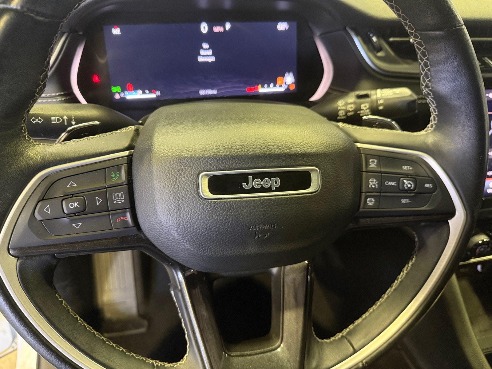 Thumbnail: 2022 Jeep Grand Cherokee L - 4