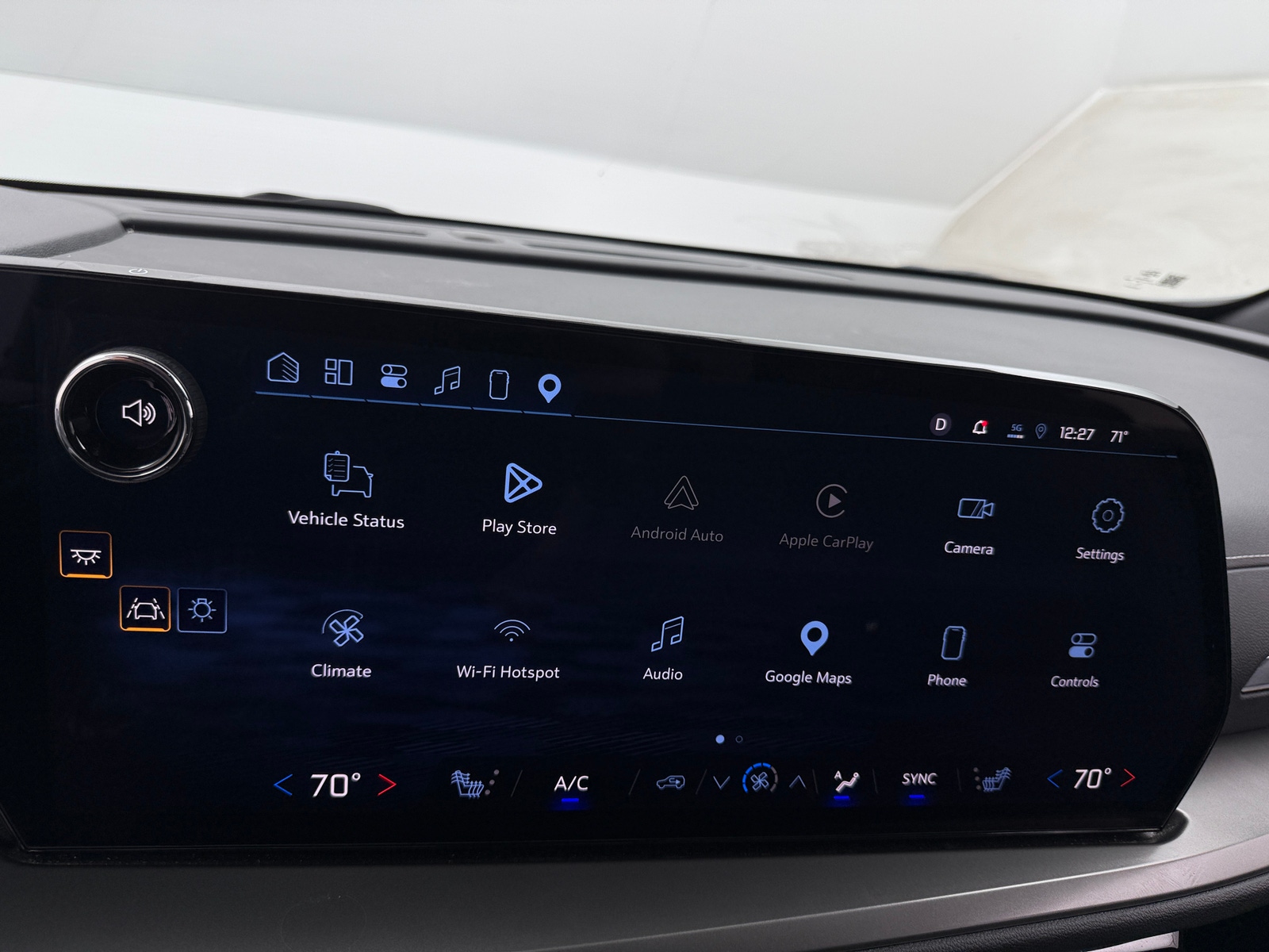 Thumbnail: 2025 Chevrolet Traverse - 3