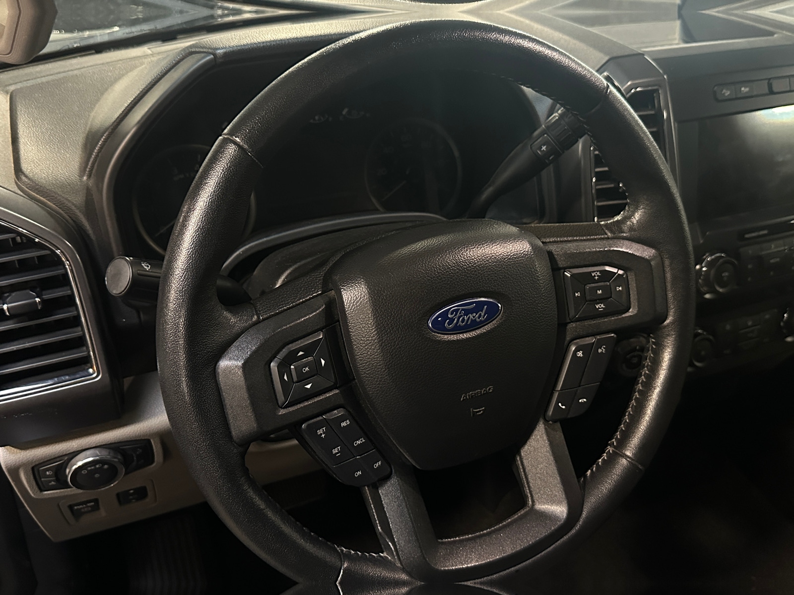 Thumbnail: 2020 Ford Econoline - 5