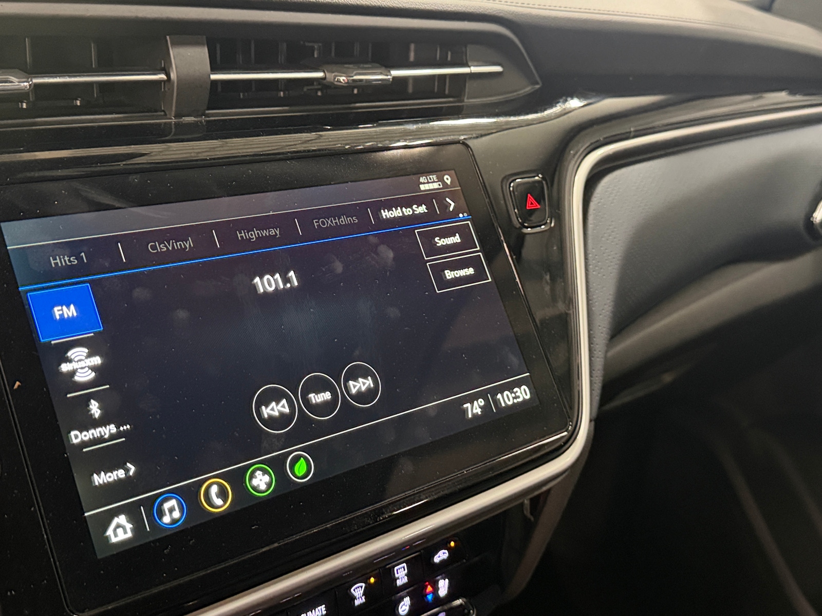 Thumbnail: 2023 Chevrolet Bolt EUV - 3