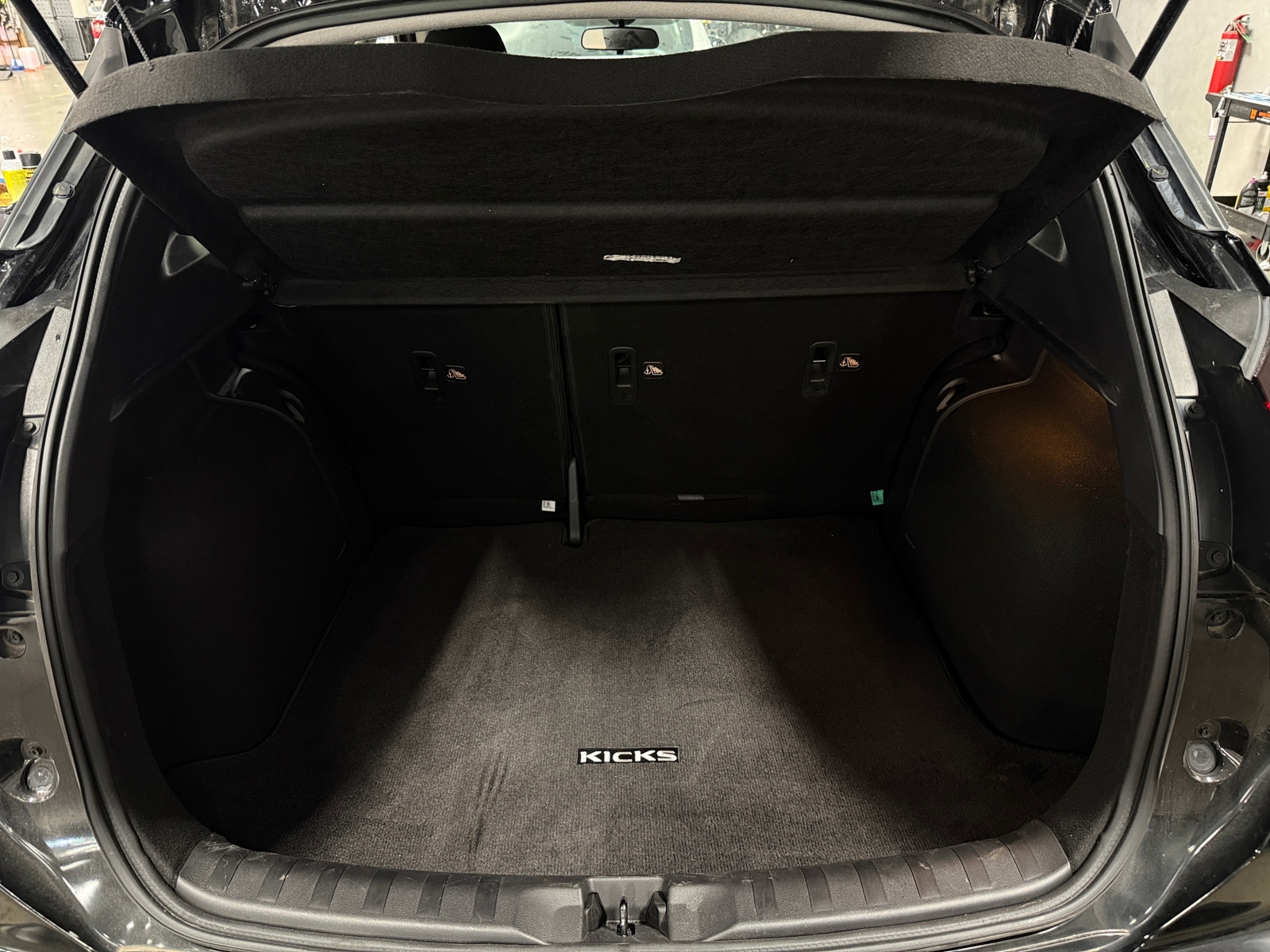 Thumbnail: 2023 Nissan Kicks - 7