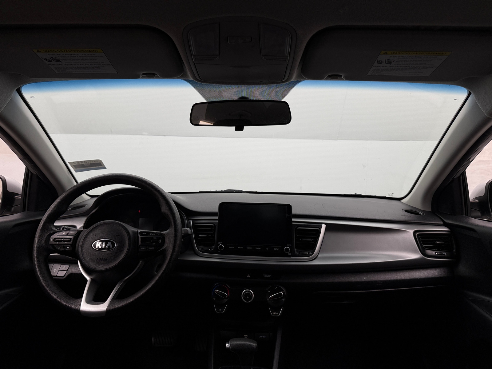 Thumbnail: 2021 Kia Rio - 3