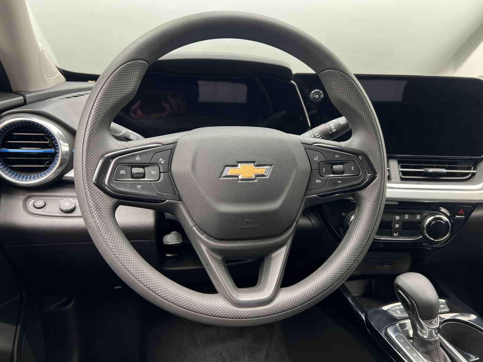 Thumbnail: 2025 Chevrolet Trax - 4