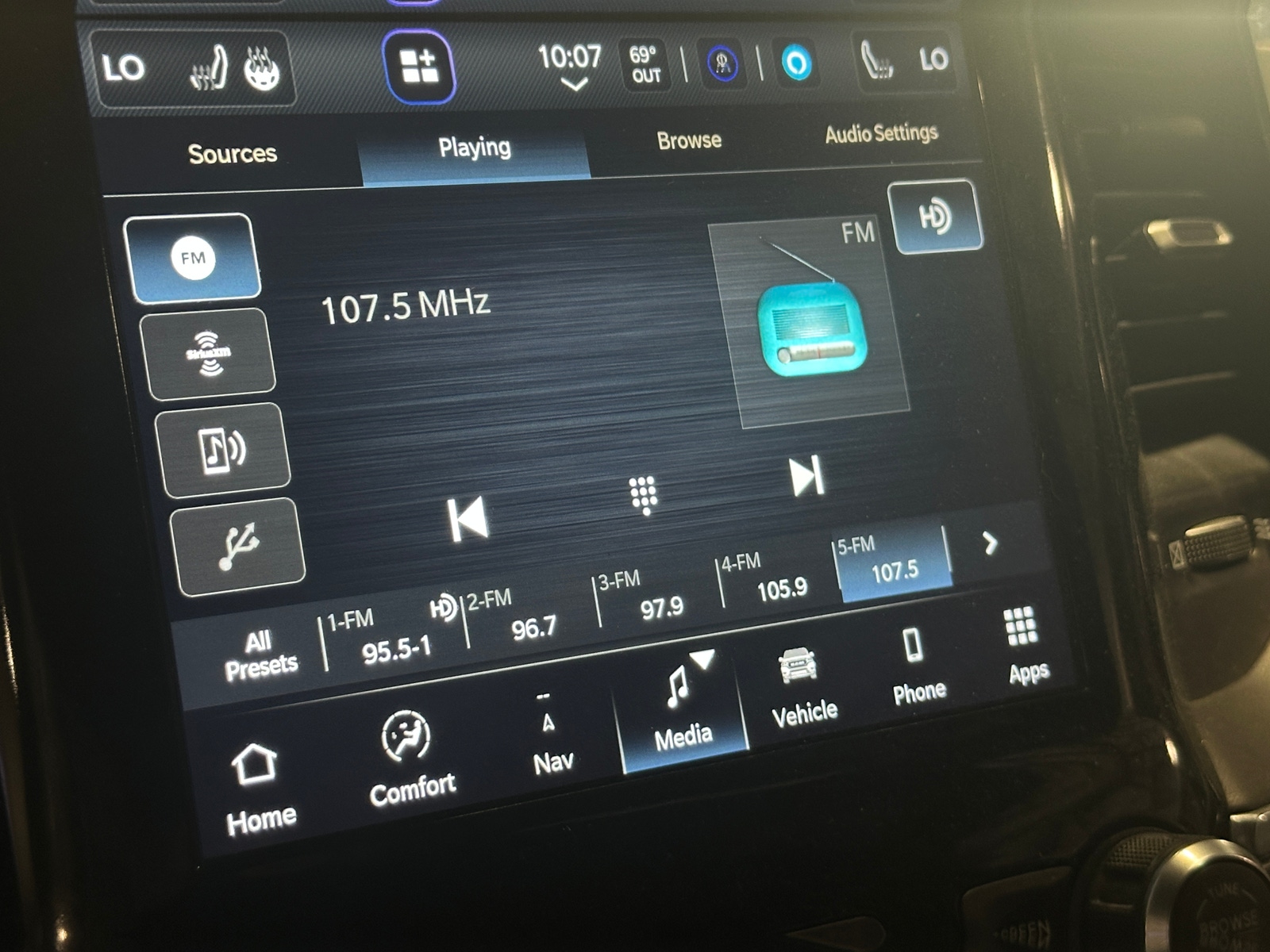 Thumbnail: 2024 RAM 1500 - 3