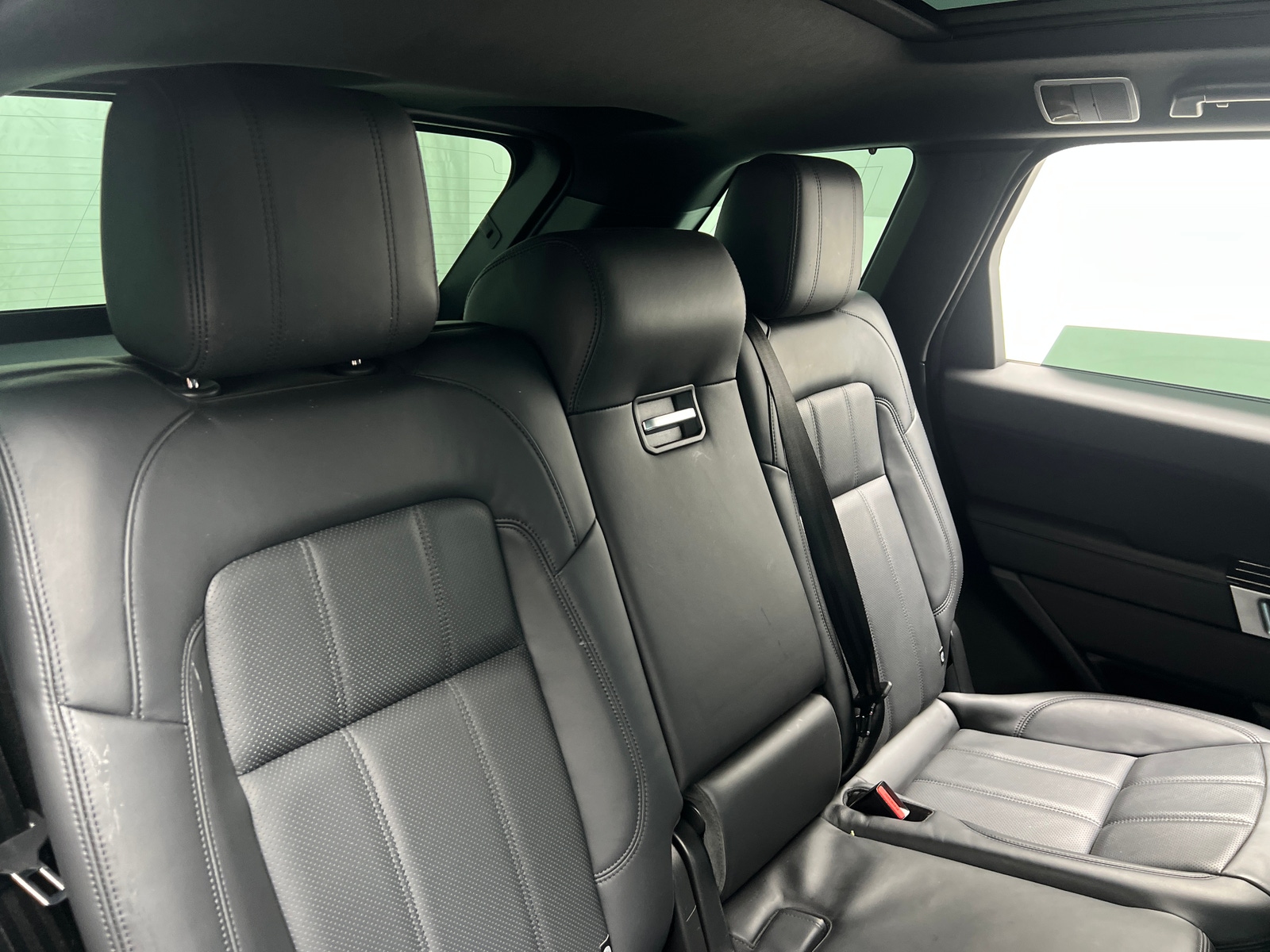 Thumbnail: 2022 Land Rover Range Rover Sport - 5