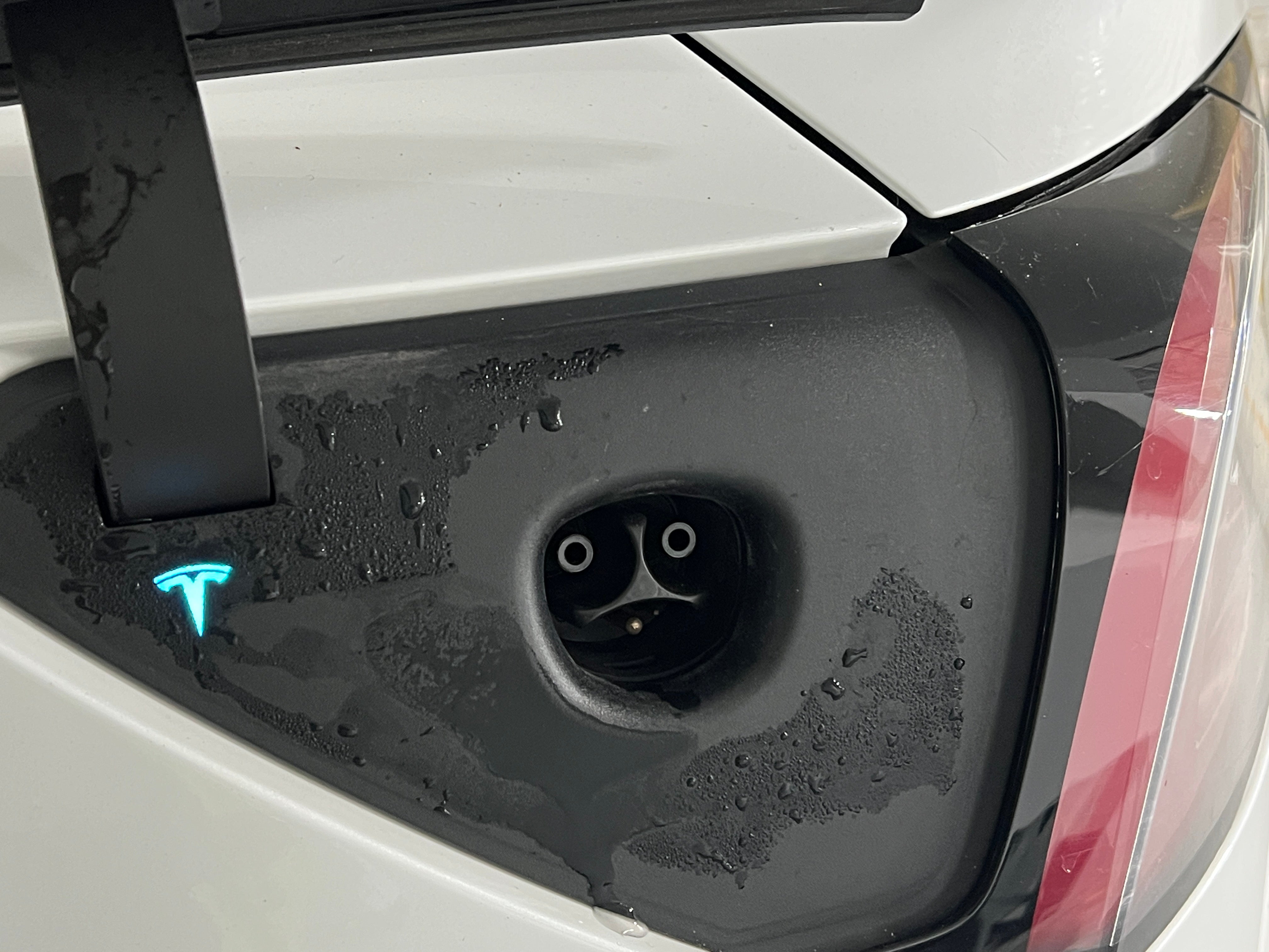 Used 2018 Tesla Model 3 Long Range Dual Motor with VIN 5YJ3E1EB9JF066841 for sale in Pewaukee, WI
