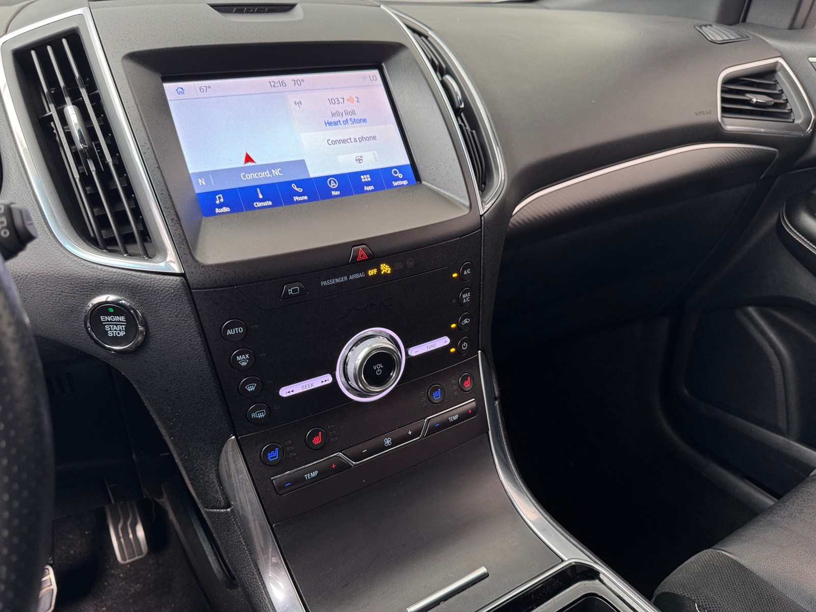 Thumbnail: 2020 Ford Edge - 3