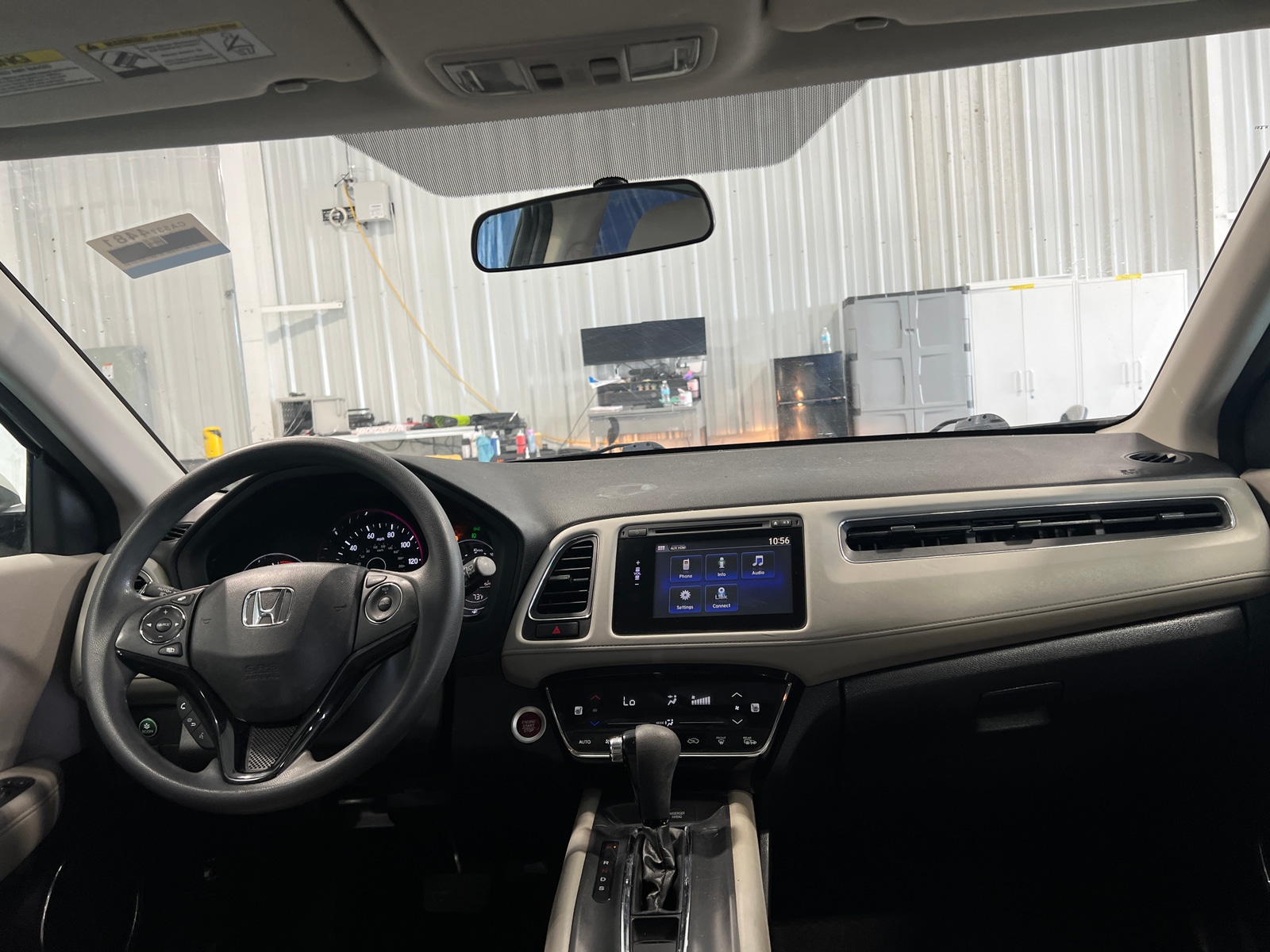 Thumbnail: 2016 Honda HR-V - 3