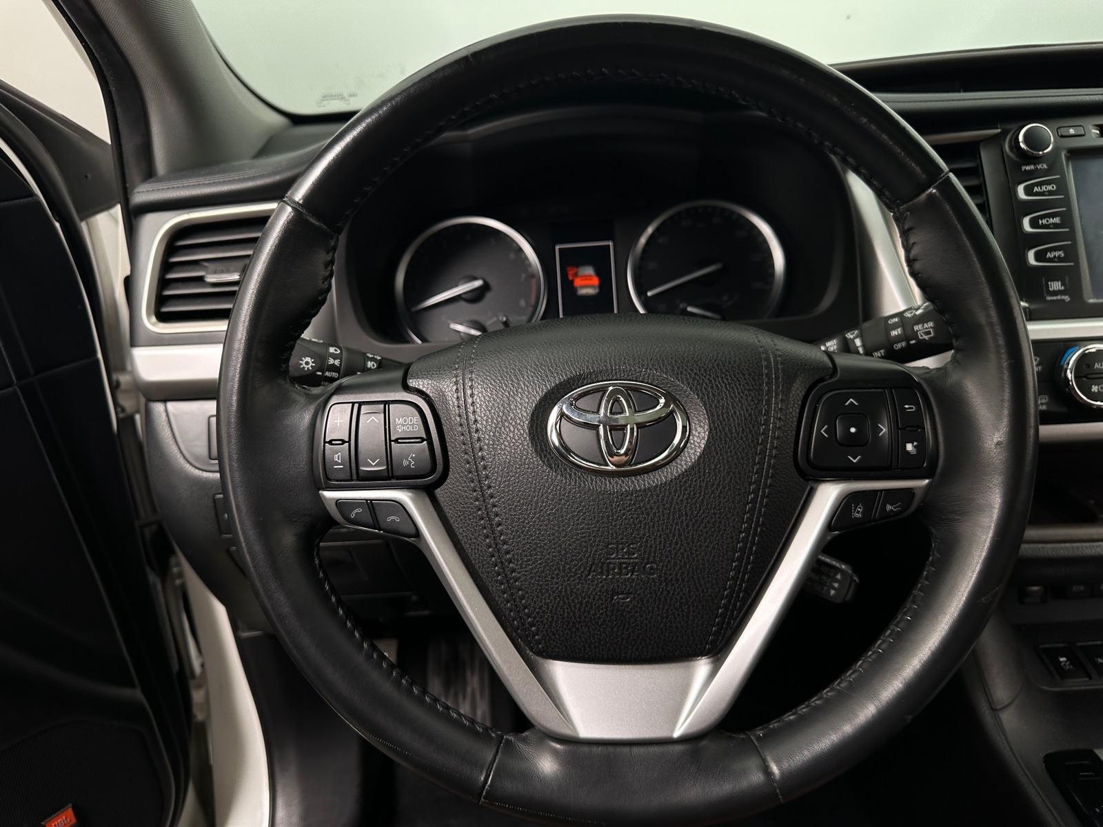 Thumbnail: 2019 Toyota Highlander - 4