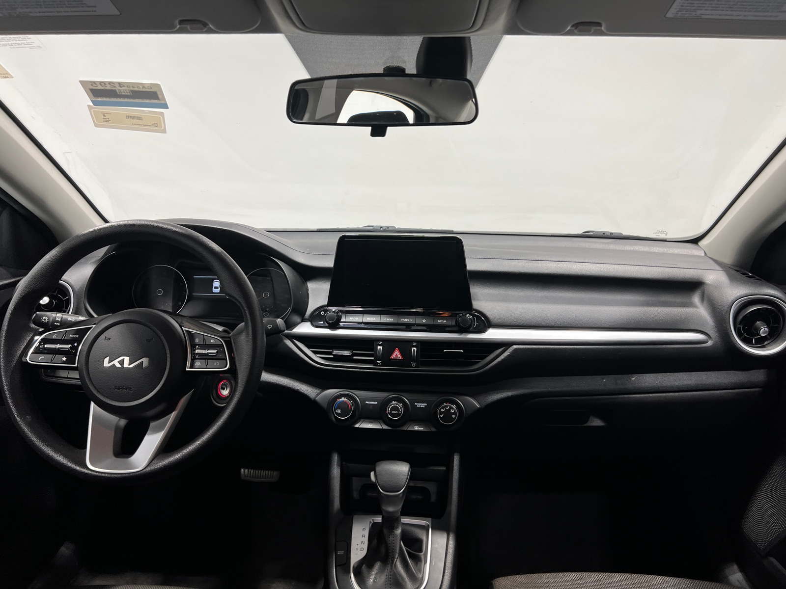 Thumbnail: 2023 Kia Forte - 3