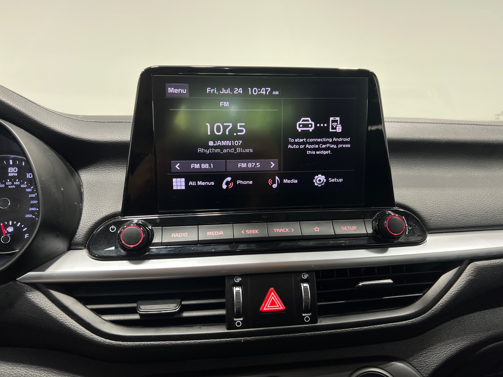 Thumbnail: 2023 Kia Forte - 4