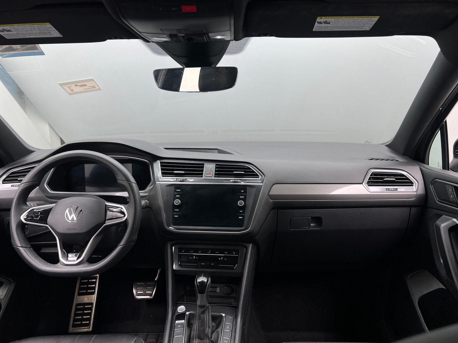 Thumbnail: 2022 Volkswagen Tiguan - 2