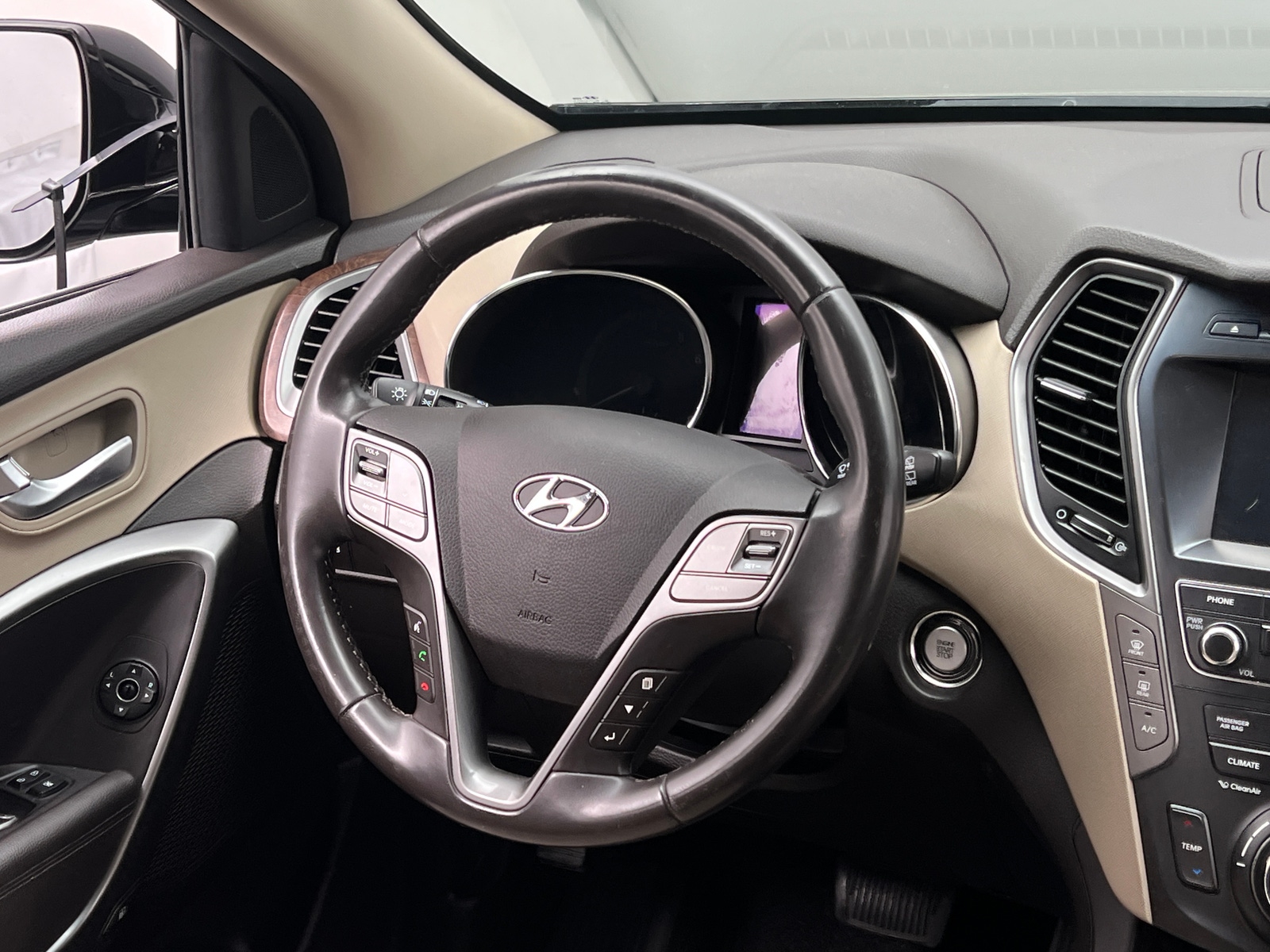 Thumbnail: 2018 Hyundai Santa Fe - 4
