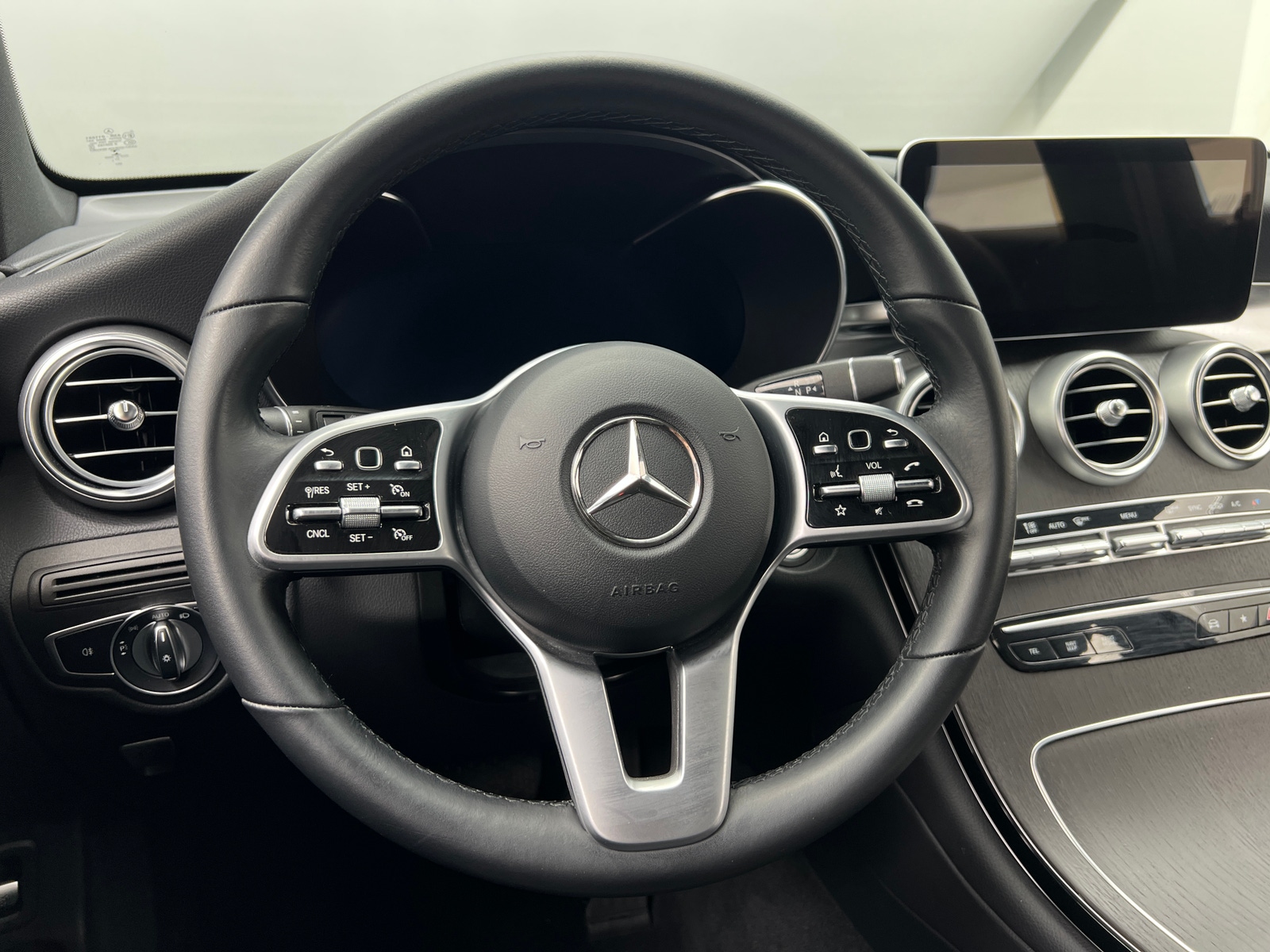 Thumbnail: 2022 Mercedes-Benz GLC - 4