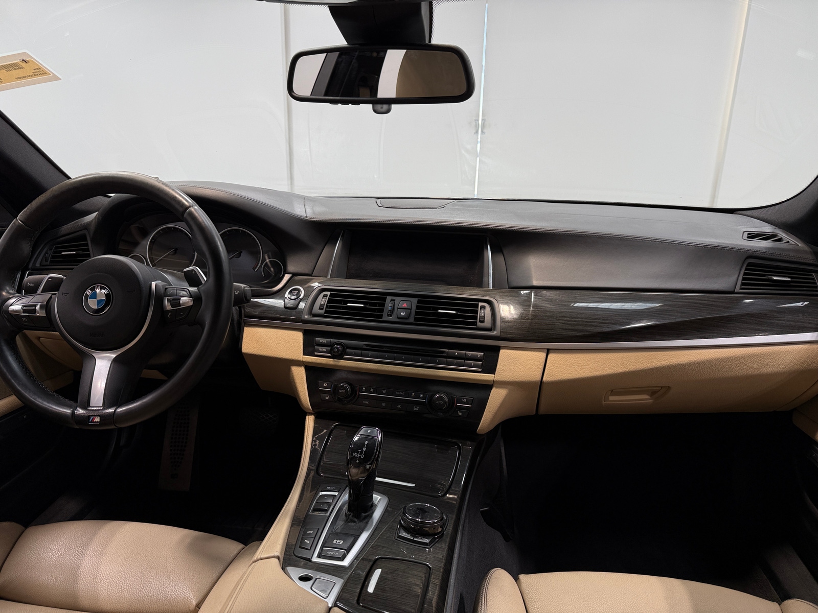 Thumbnail: 2016 BMW 5 Series - 2