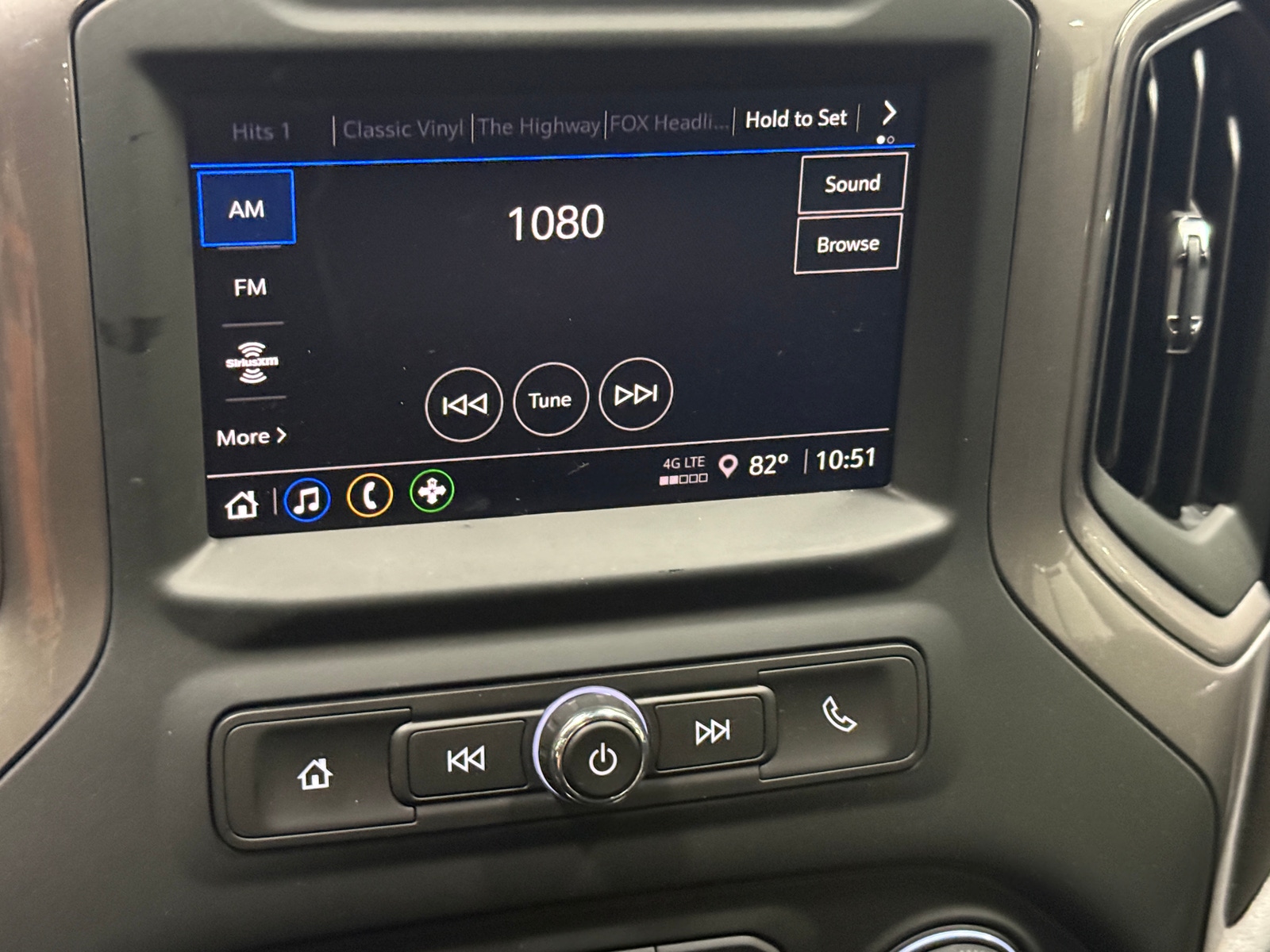 Thumbnail: 2024 Chevrolet Silverado 2500 - 4