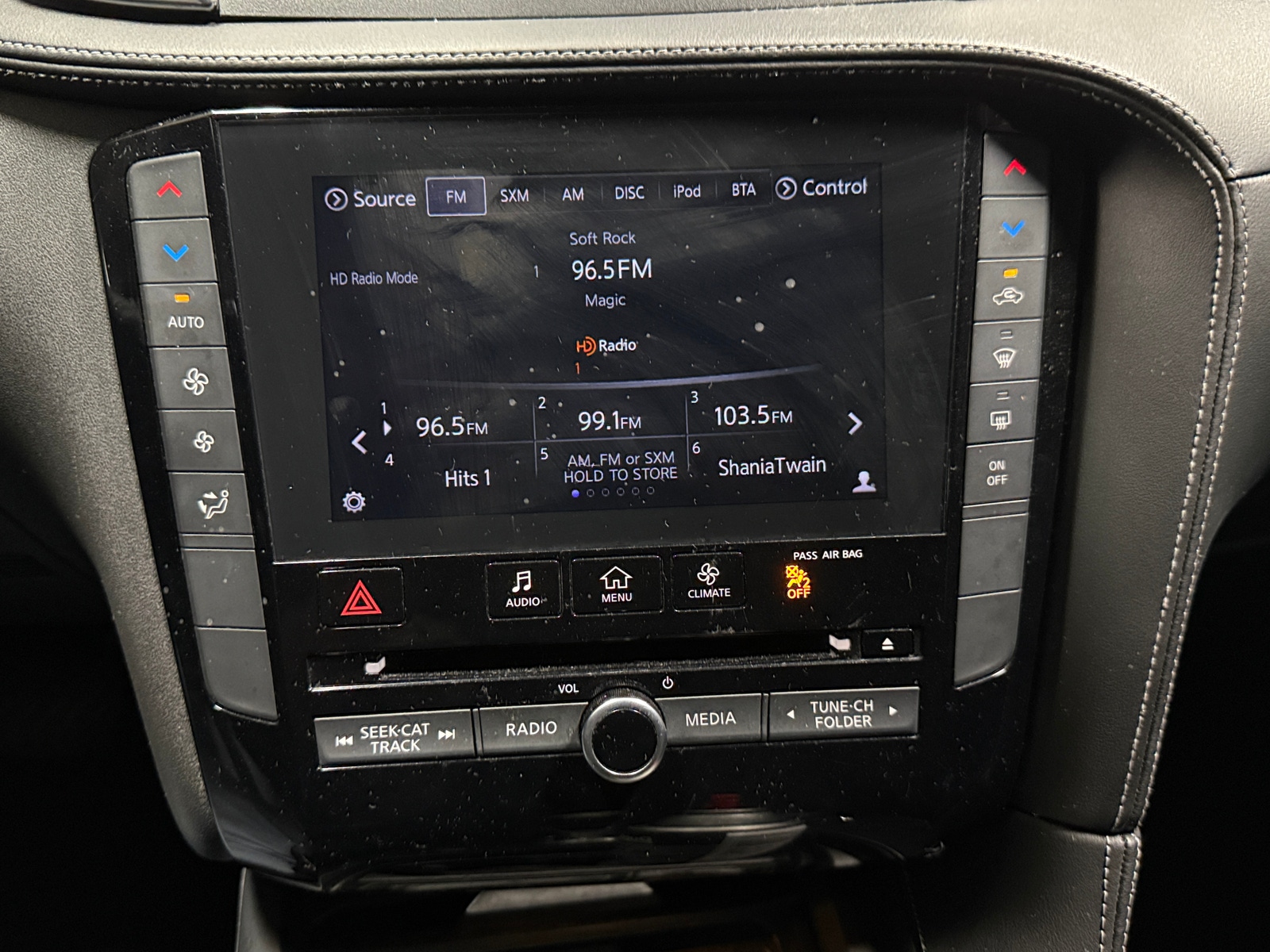 Thumbnail: 2019 INFINITI QX50 - 3