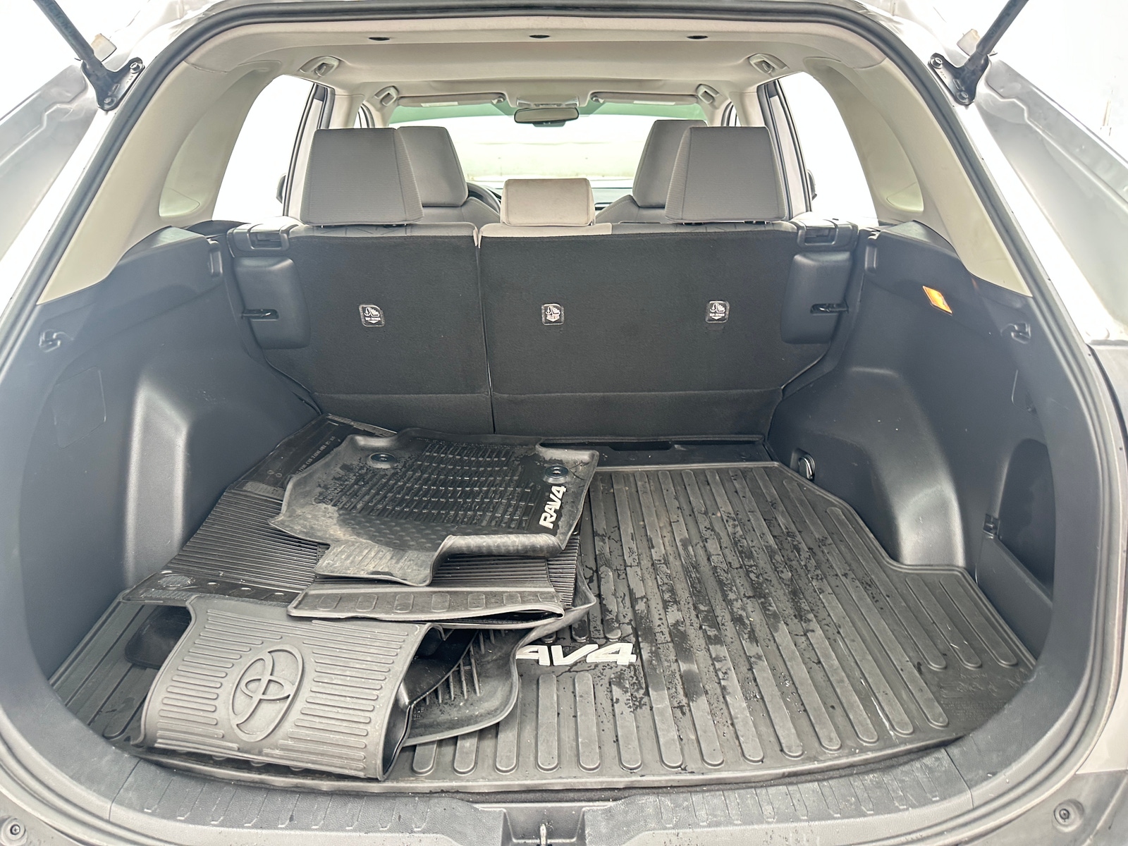Thumbnail: 2019 Toyota RAV4 - 7