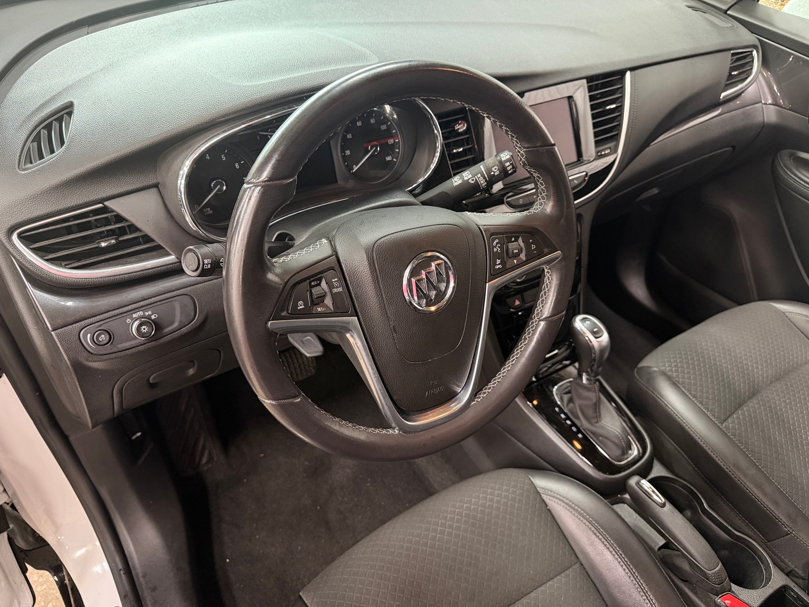 Thumbnail: 2022 Buick Encore - 4