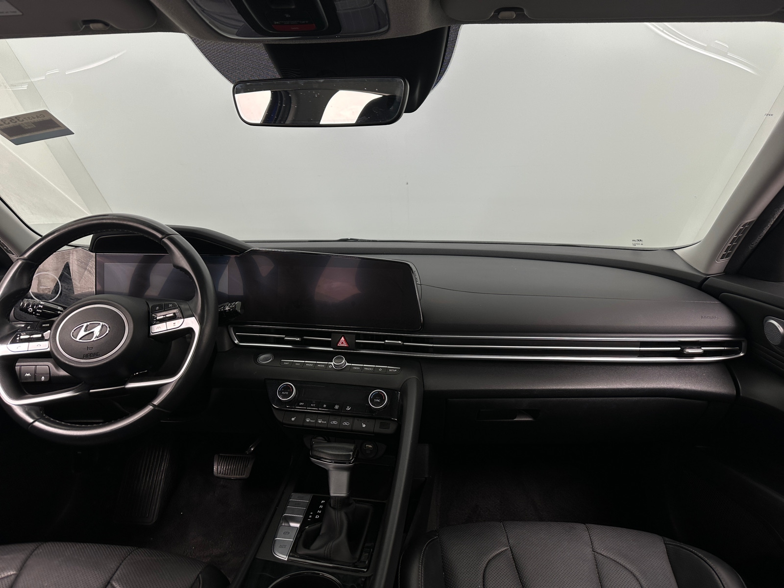 Thumbnail: 2023 Hyundai Elantra - 2