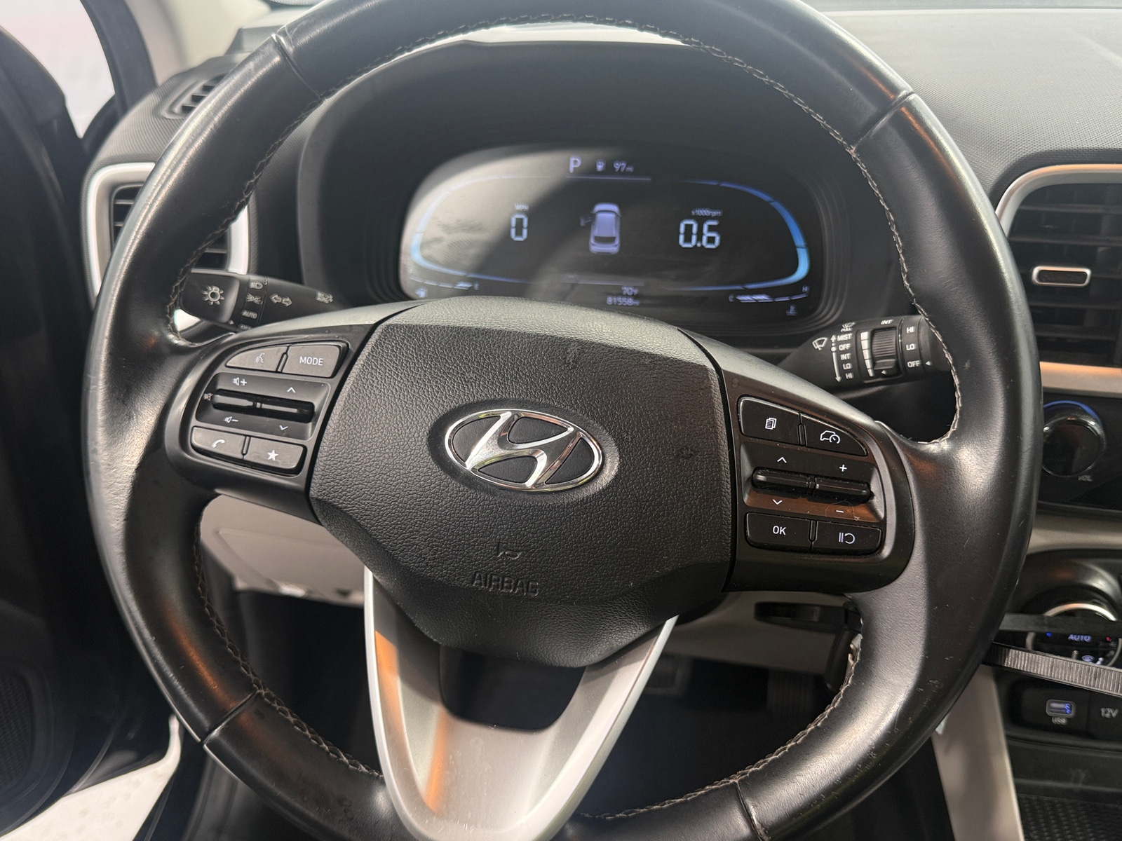 Thumbnail: 2023 Hyundai Venue - 5
