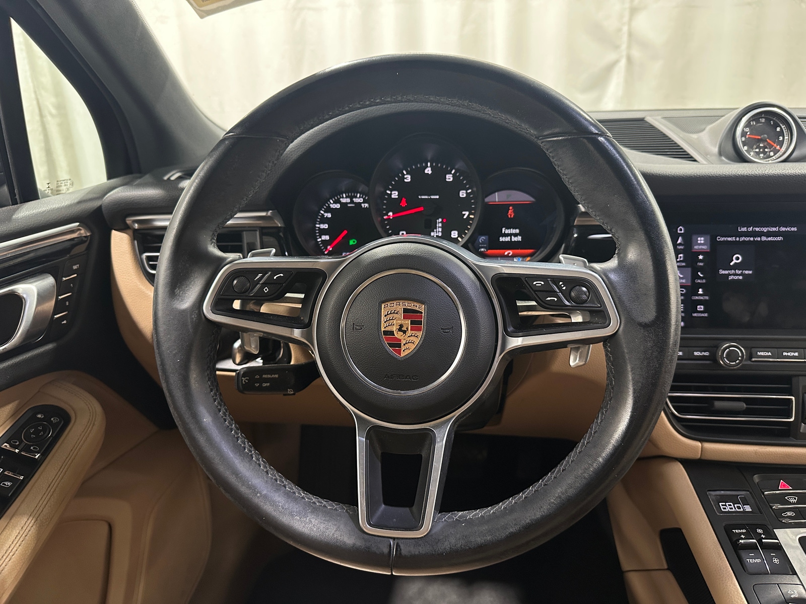 Thumbnail: 2020 Porsche Macan - 4