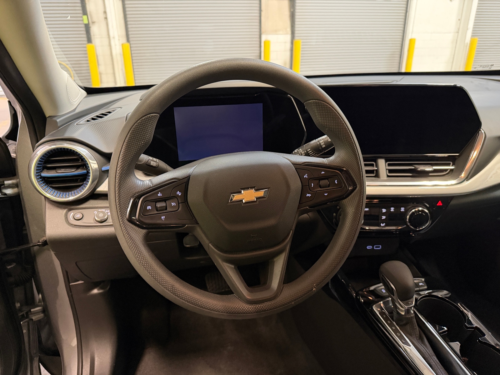 Thumbnail: 2025 Chevrolet Trax - 4